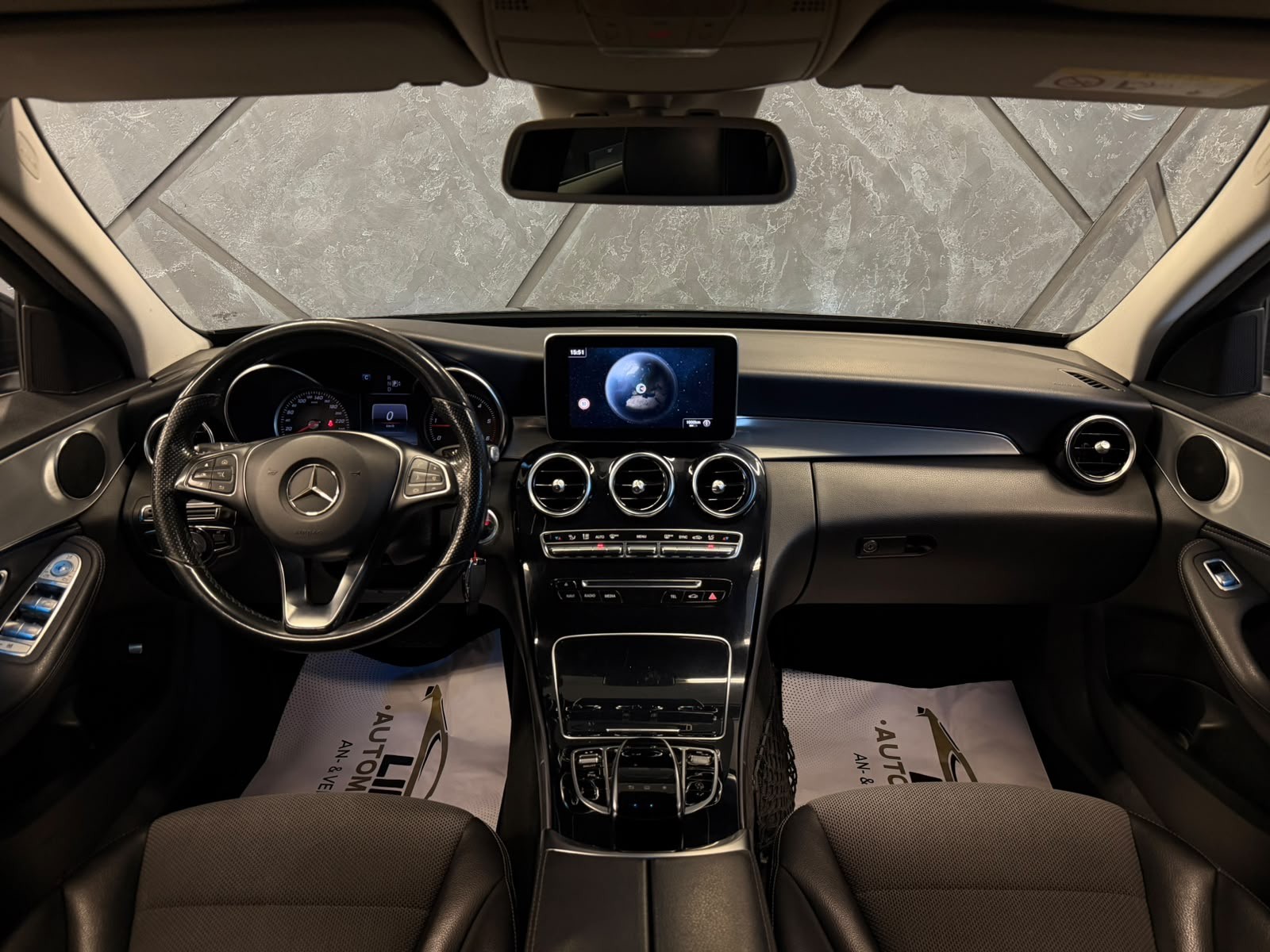 MERCEDES-BENZ C 220 BlueTEC AMG Line 7G-Tronic-image-8