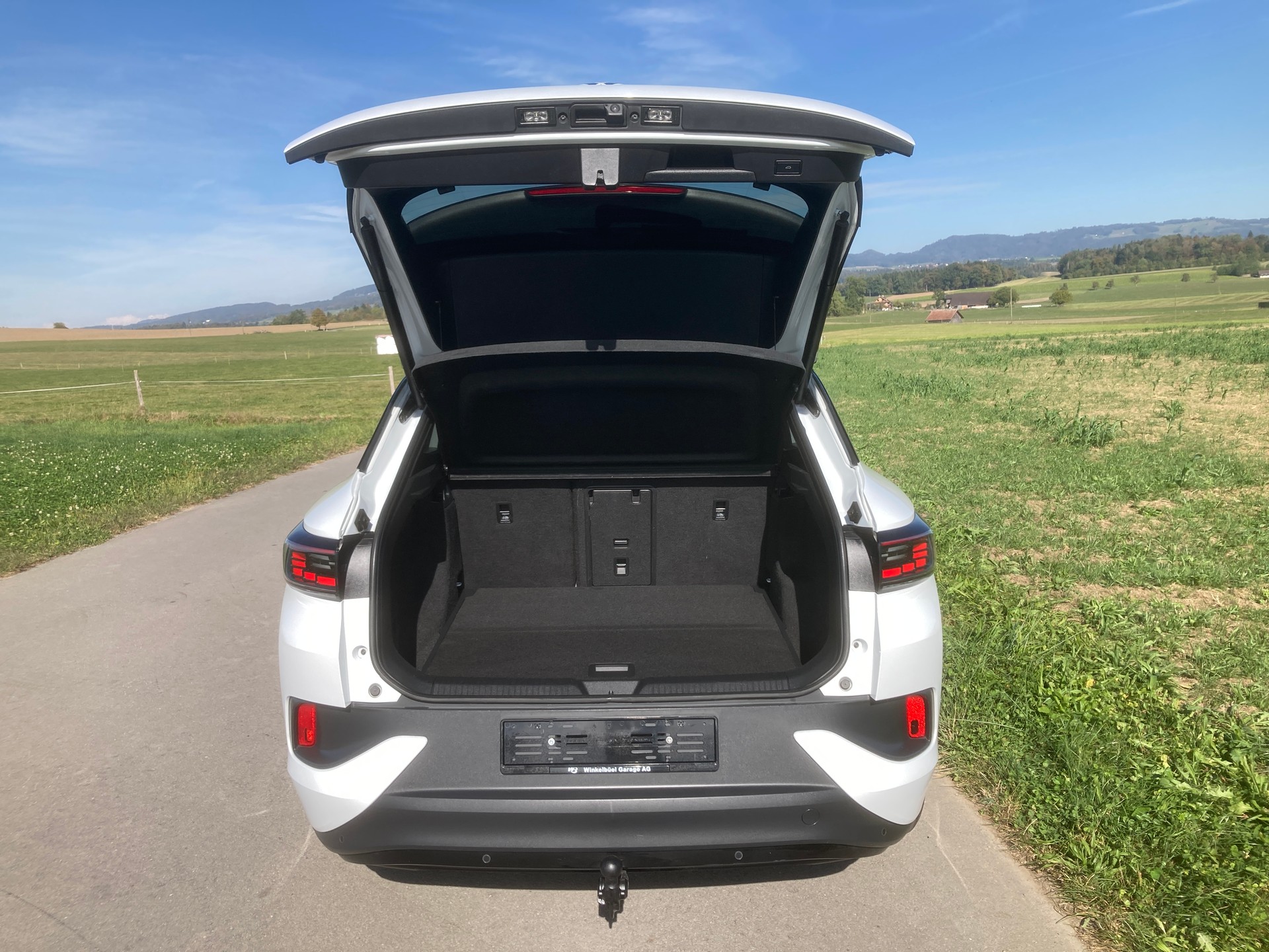 VW ID.4 GTX 77 kWh 4Motion mit Anhängerkupplung und Panorama Dach-image-6