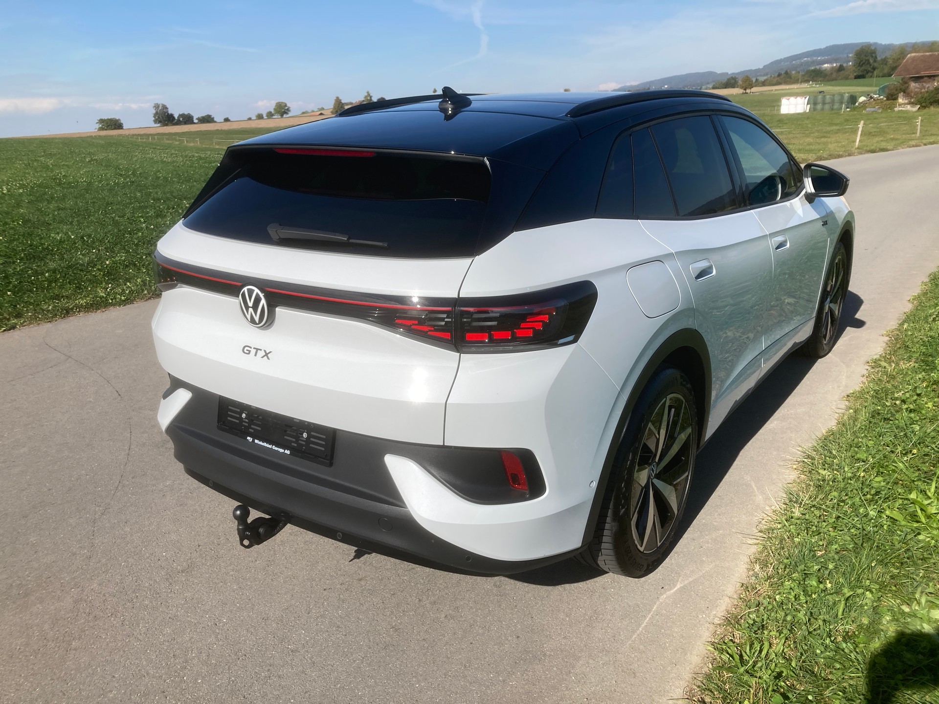 VW ID.4 GTX 77 kWh 4Motion mit Anhängerkupplung und Panorama Dach-image-2
