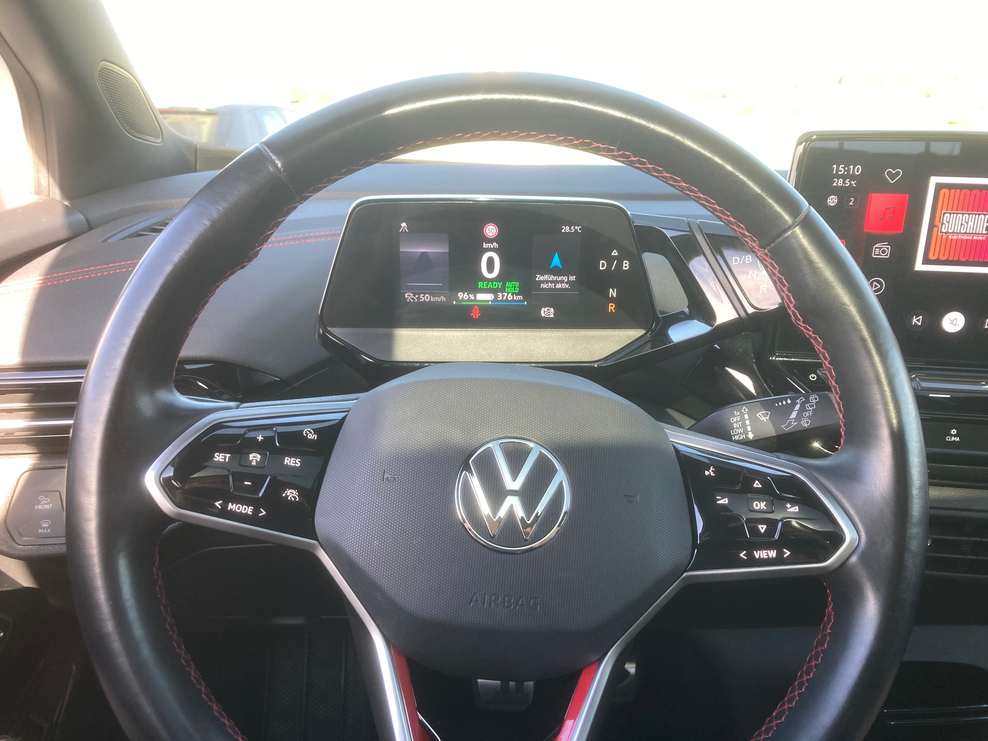 VW ID.4 GTX 77 kWh 4Motion mit Anhängerkupplung und Panorama Dach-image-14