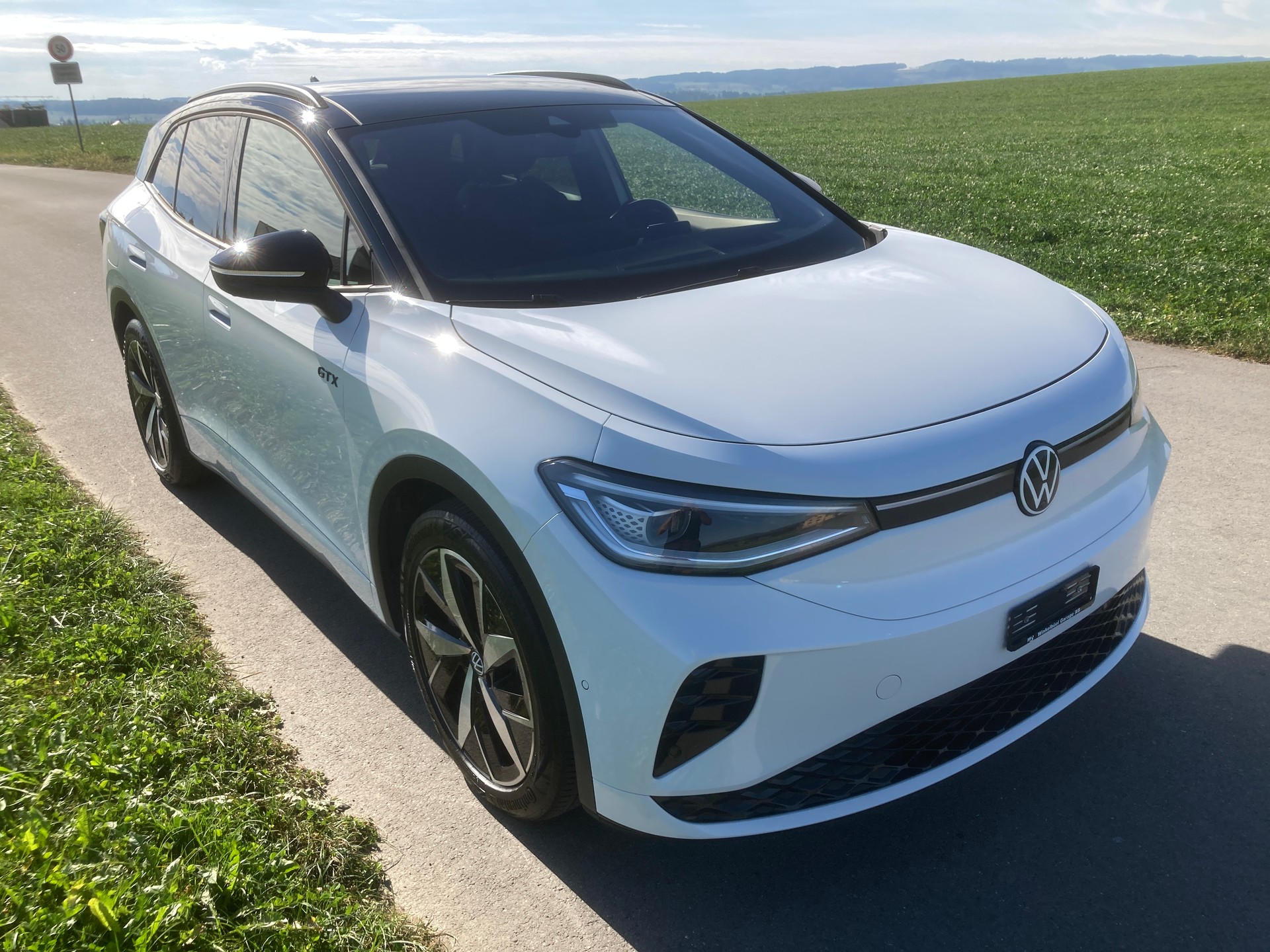 VW ID.4 GTX 77 kWh 4Motion mit Anhängerkupplung und Panorama Dach-image-1