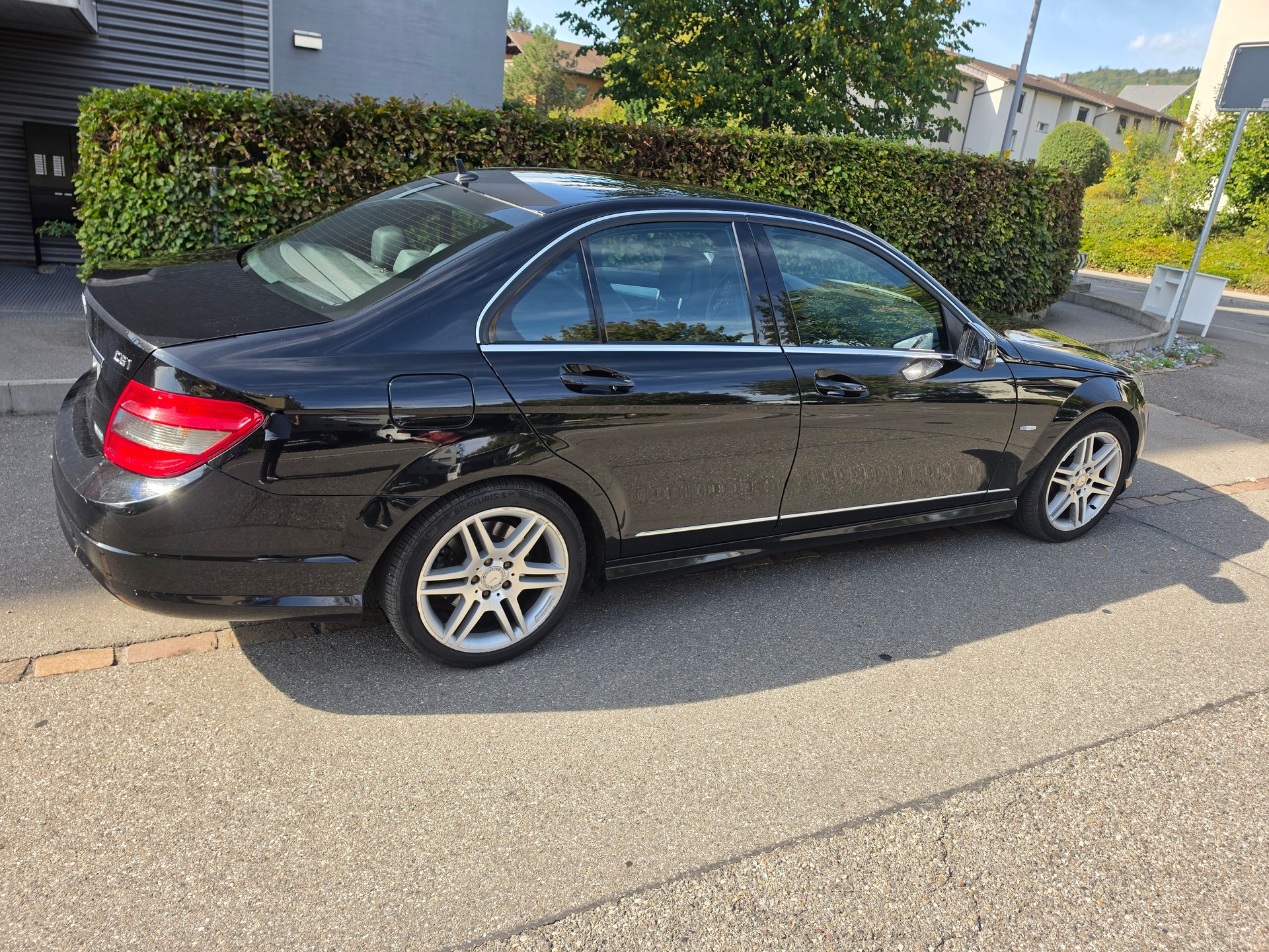 MERCEDES-BENZ C 200 CGI BlueEfficiency My Star Automatic-image-1