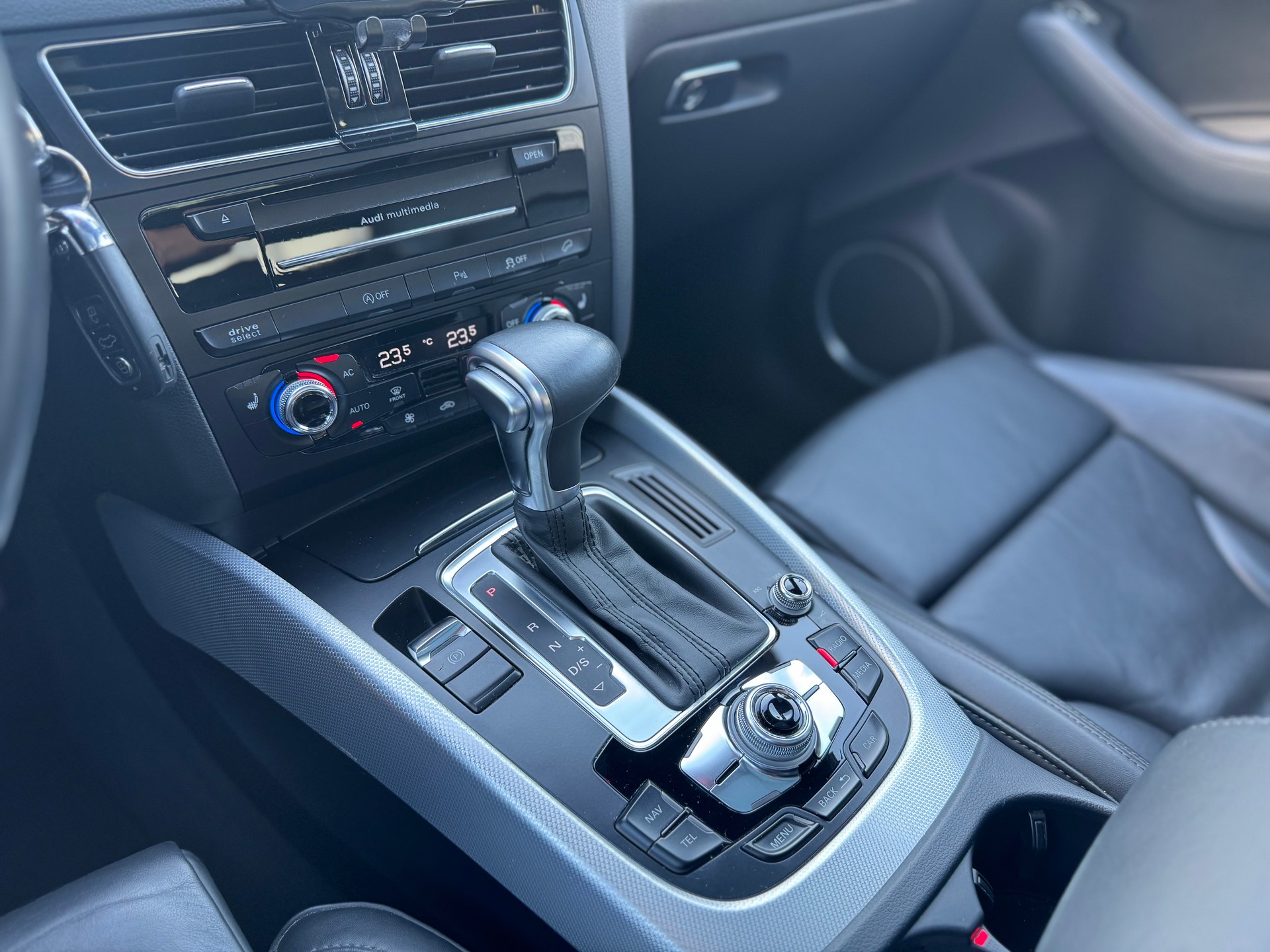 AUDI Q5 3.0 TFSI quattro tiptronic-image-15