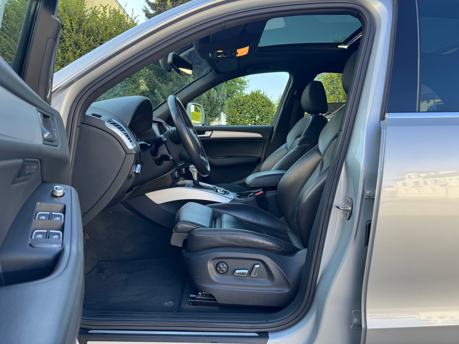 AUDI Q5 3.0 TFSI quattro tiptronic-image-12