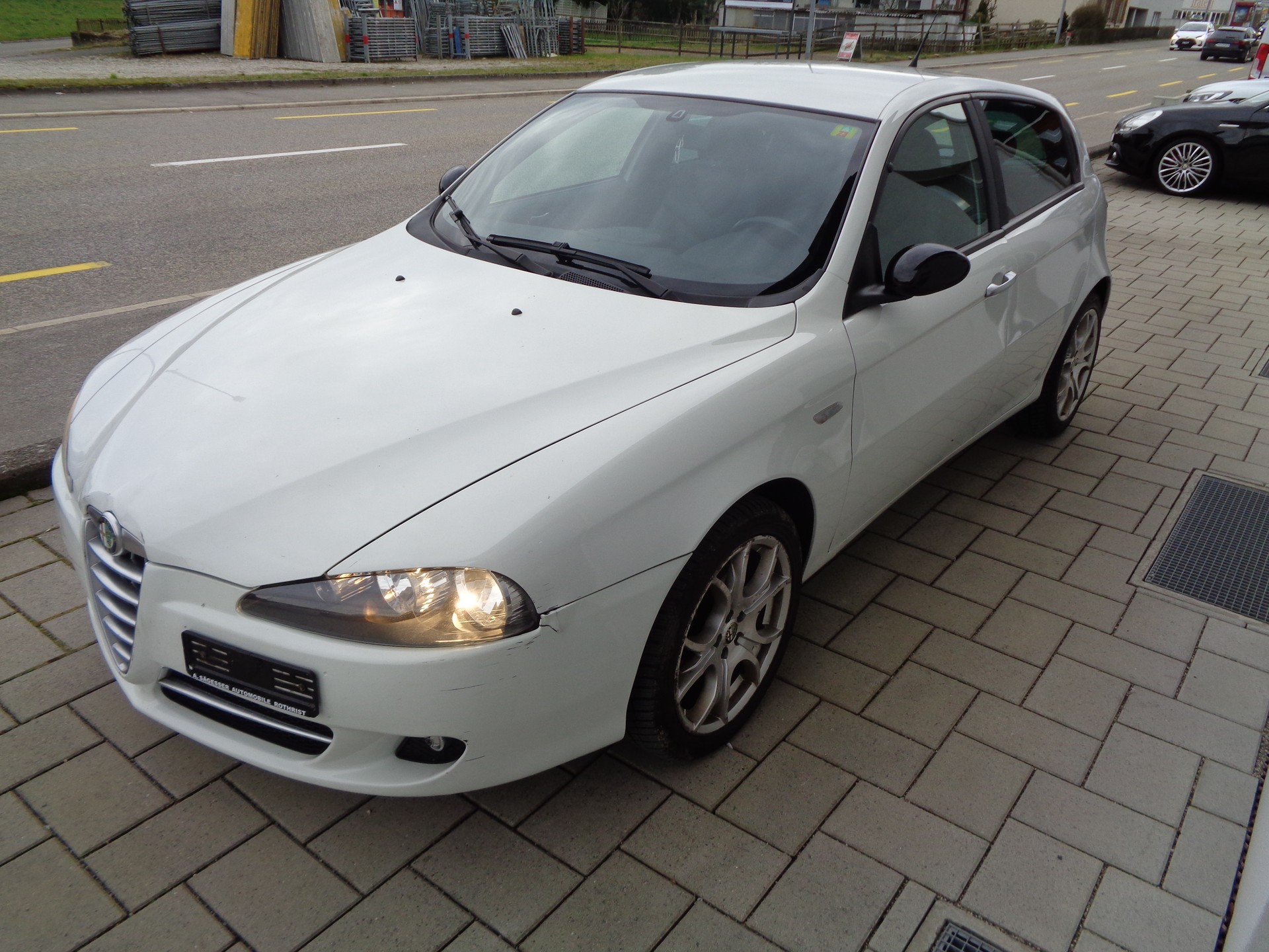 ALFA ROMEO 147 1.6 TS 16V Progression-image-3