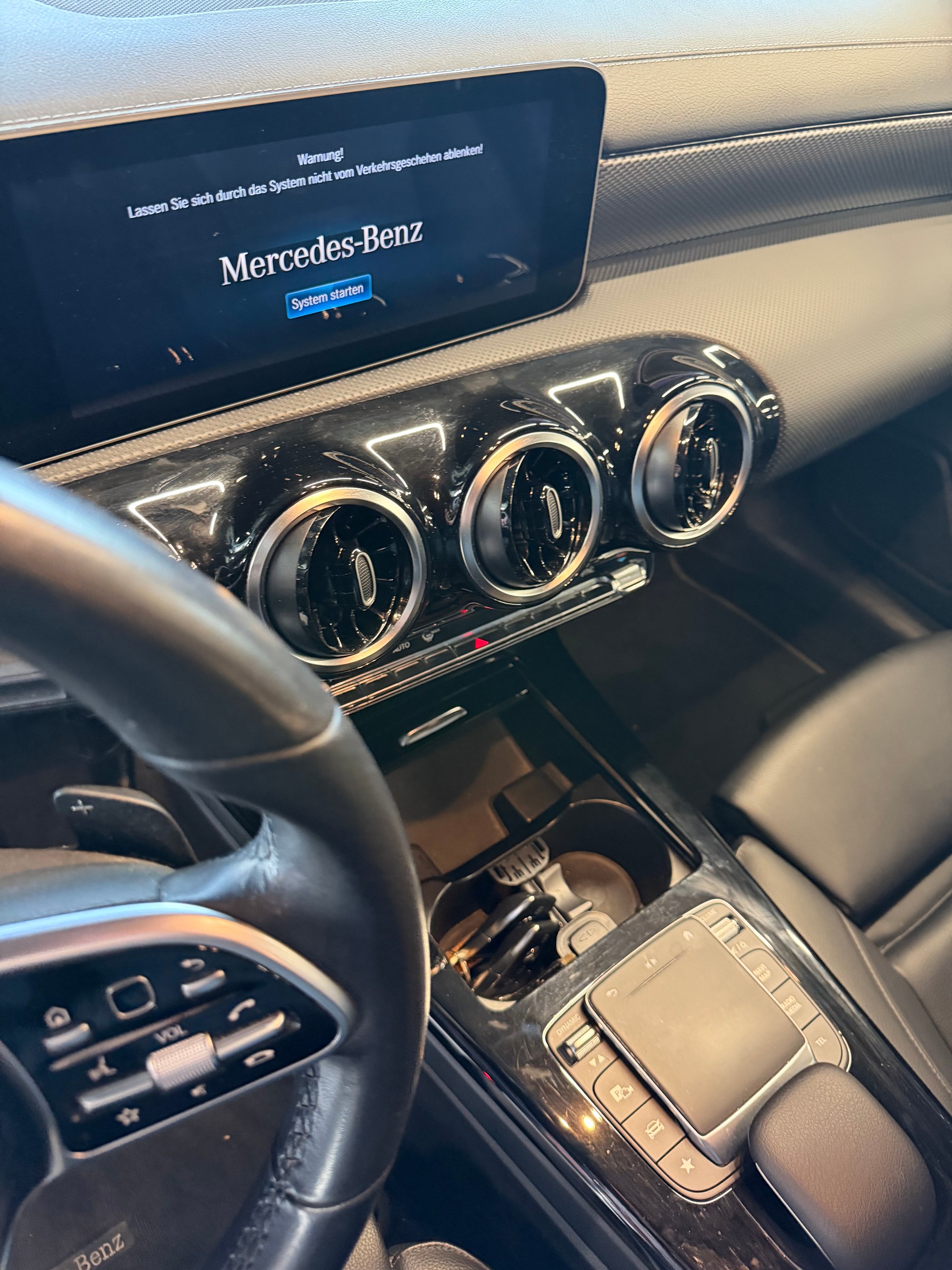 MERCEDES-BENZ CLA Shooting Brake 180 7G-DCT Progressive-image-12