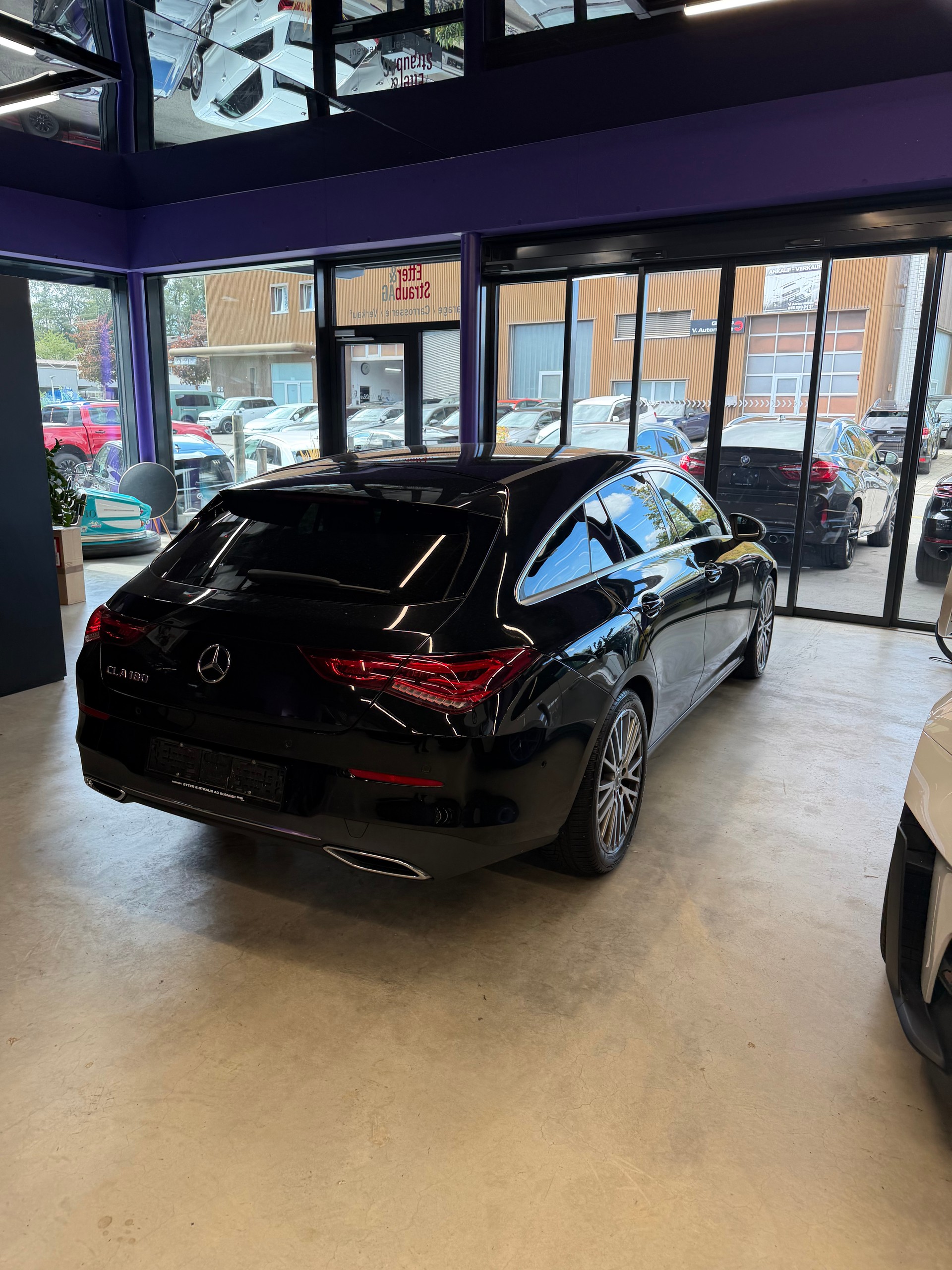 MERCEDES-BENZ CLA Shooting Brake 180 7G-DCT Progressive-image-3