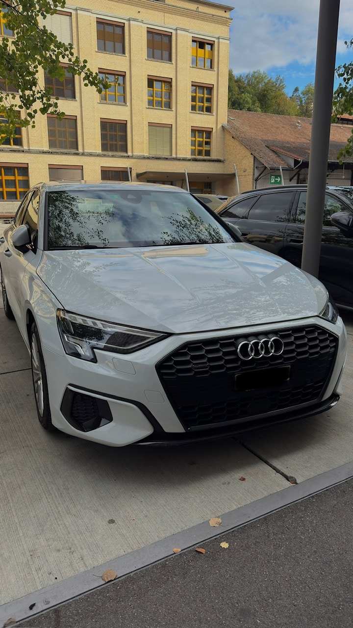 AUDI 2.0 40 TFSI Advanced quattro S-Tronic-image-1