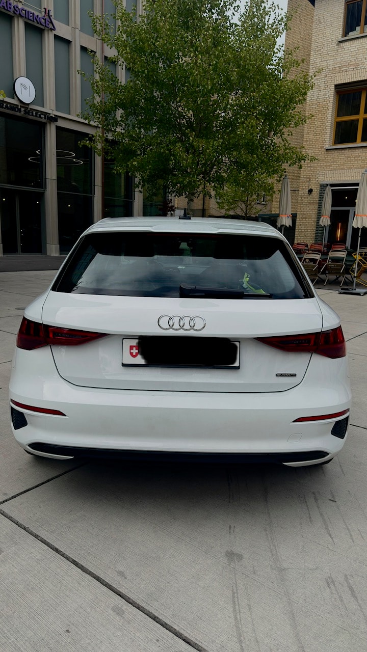 AUDI 2.0 40 TFSI Advanced quattro S-Tronic-image-2