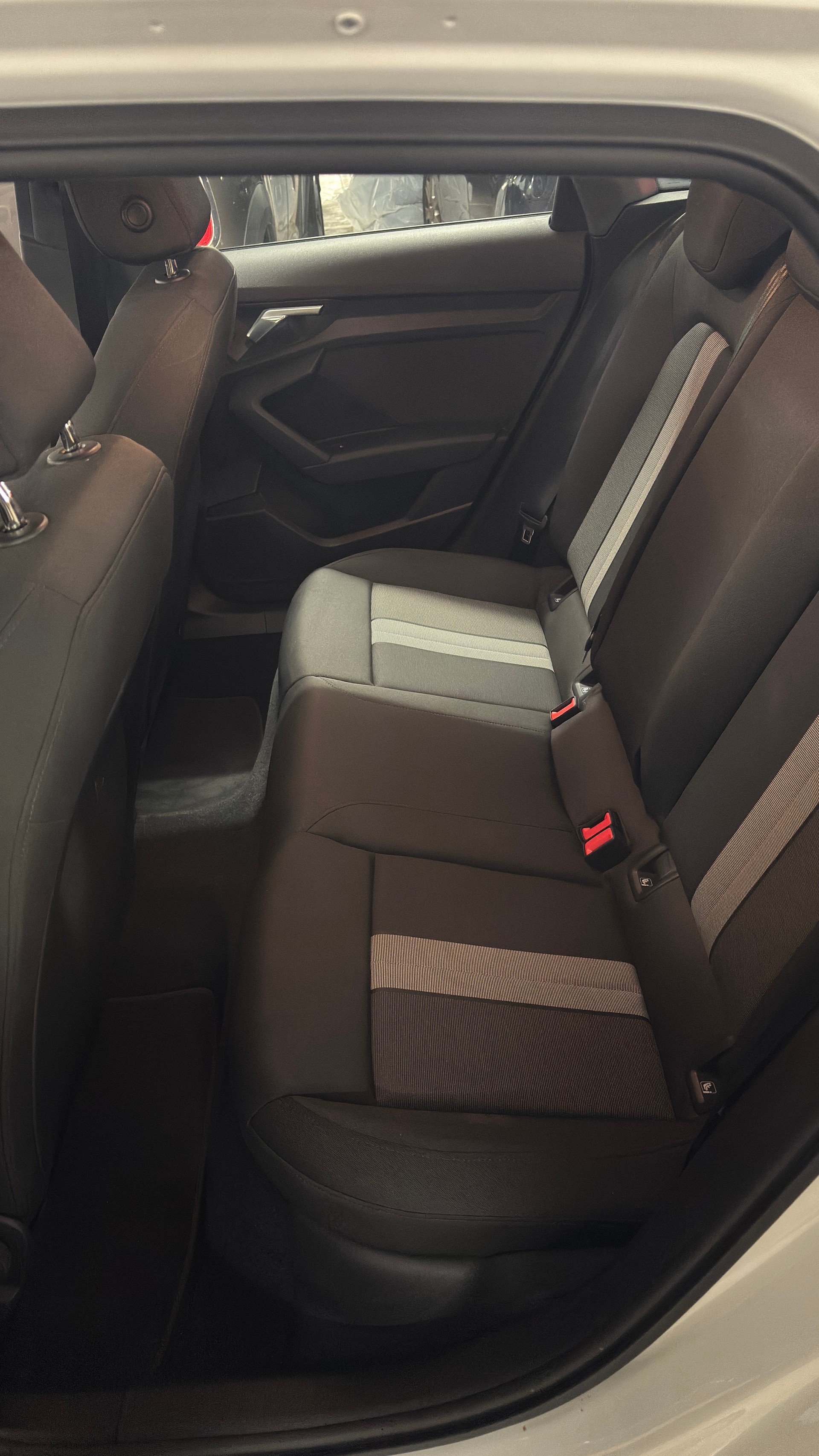 AUDI 2.0 40 TFSI Advanced quattro S-Tronic-image-7
