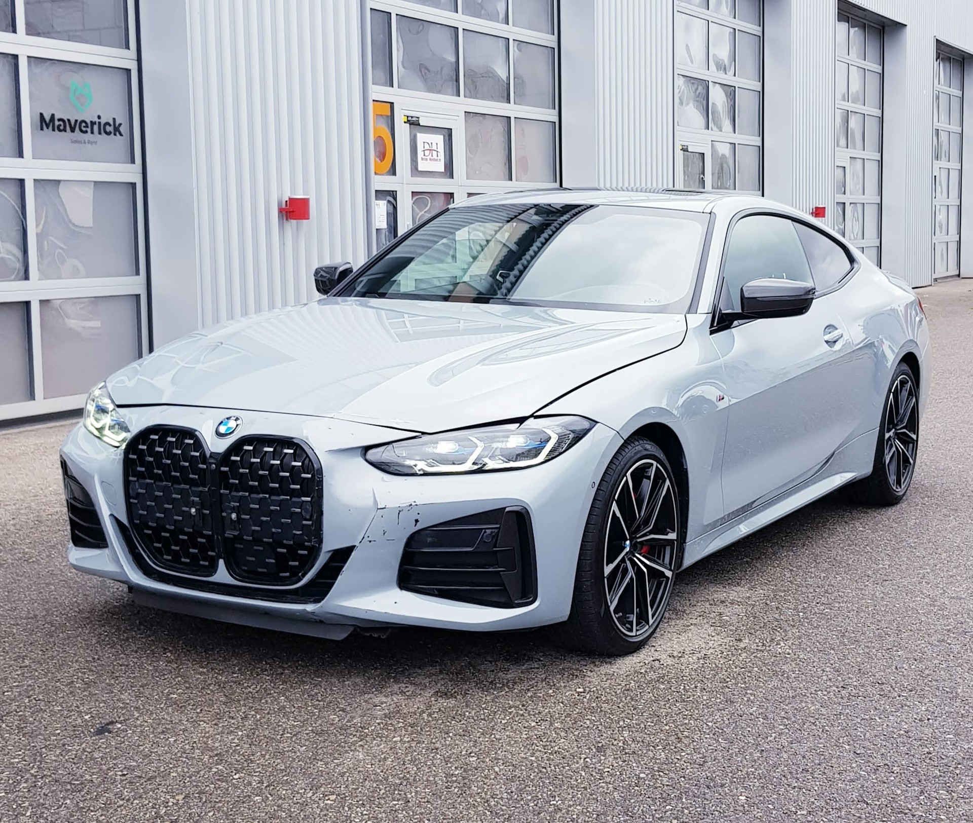 BMW M440i xDrive 48V Coupé M Sport PRO Steptronic-image-1