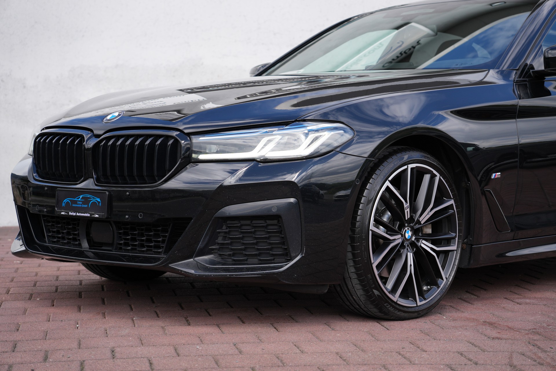 BMW 530i xDrive 48V Pure M Sport Steptronic-image-9