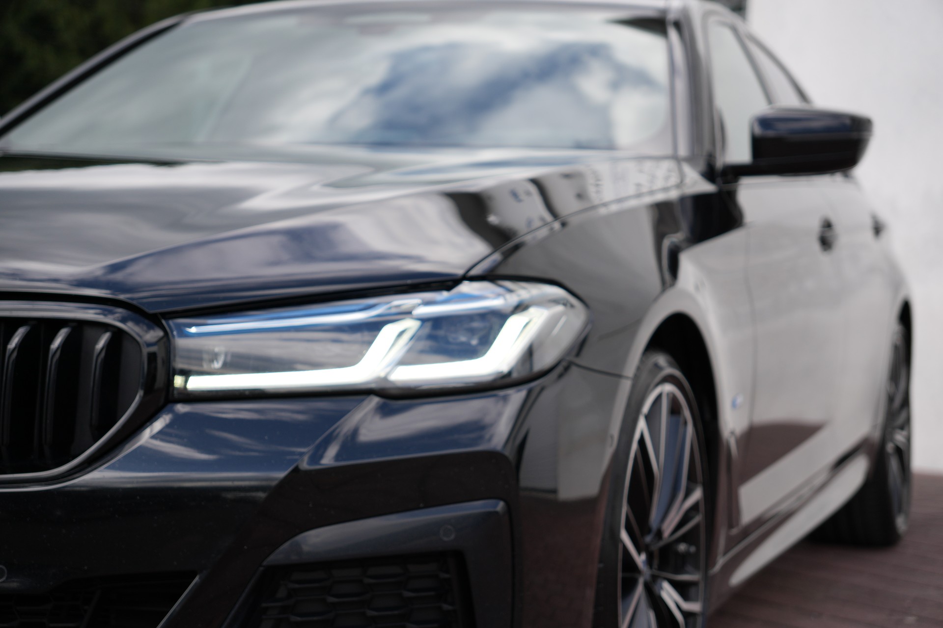 BMW 530i xDrive 48V Pure M Sport Steptronic-image-8