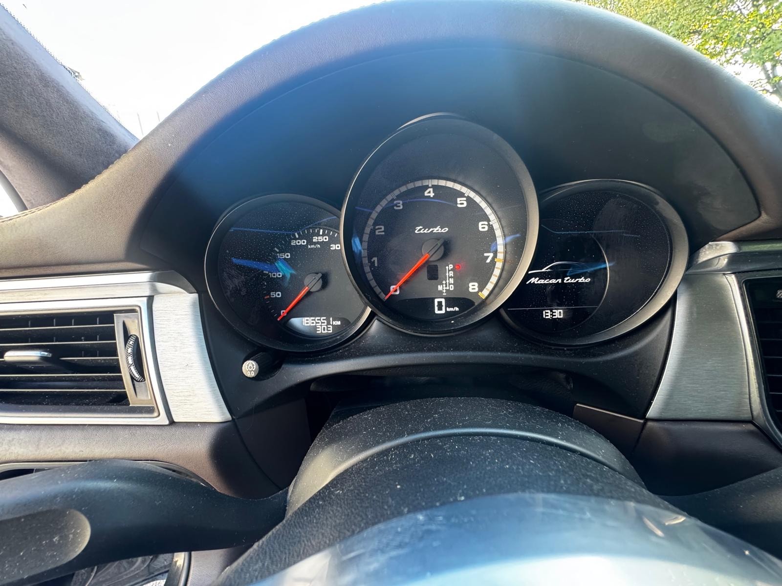 PORSCHE Macan Turbo PDK-image-13