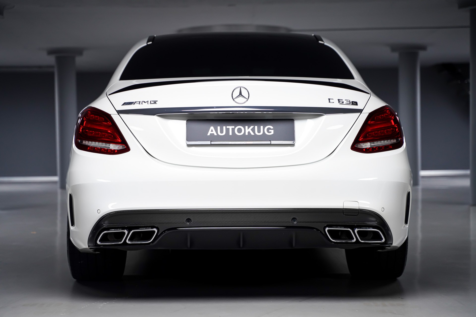 MERCEDES-BENZ C 63 S AMG Edition 1 Speedshift-image-6