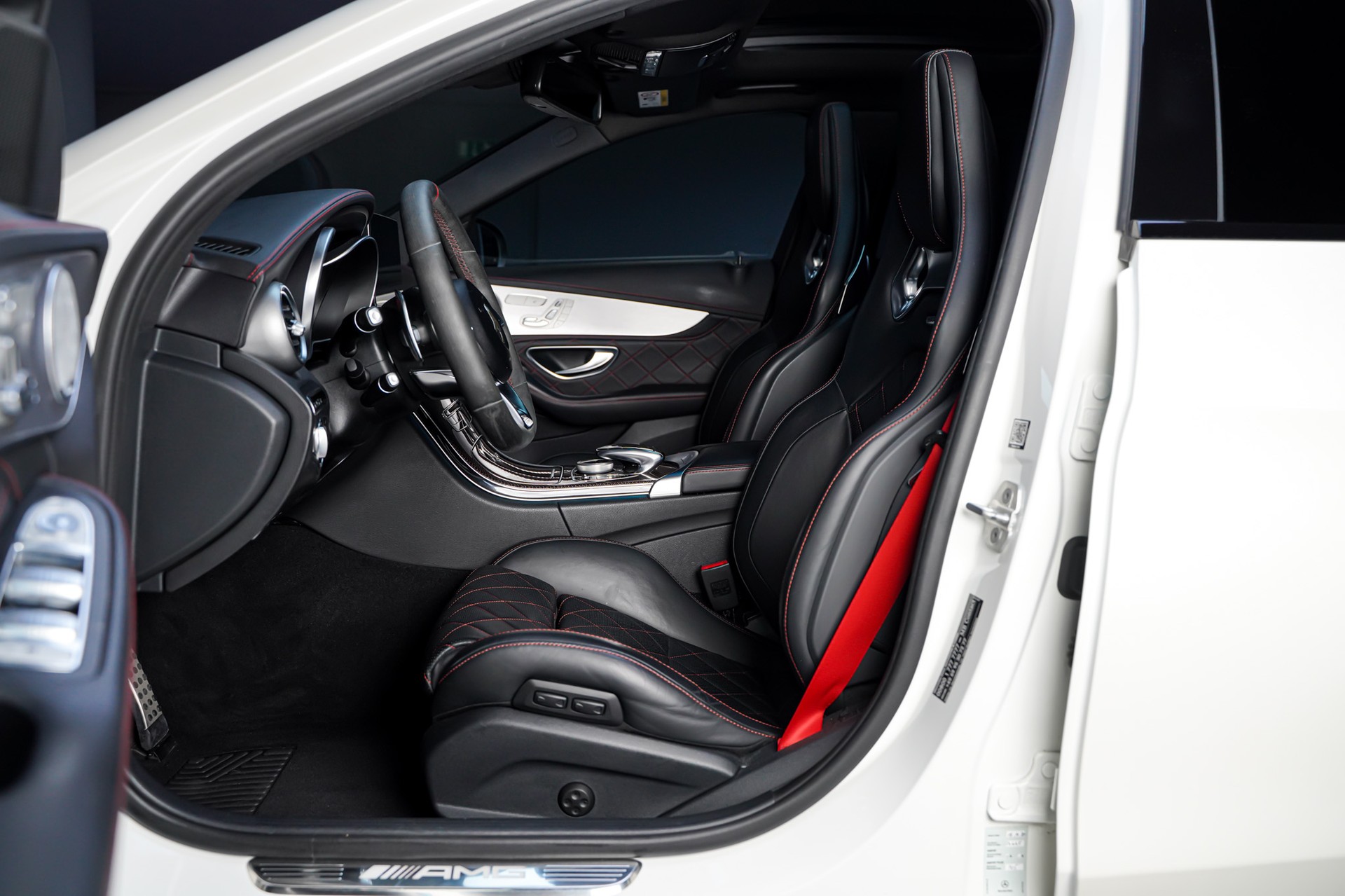MERCEDES-BENZ C 63 S AMG Edition 1 Speedshift-image-14
