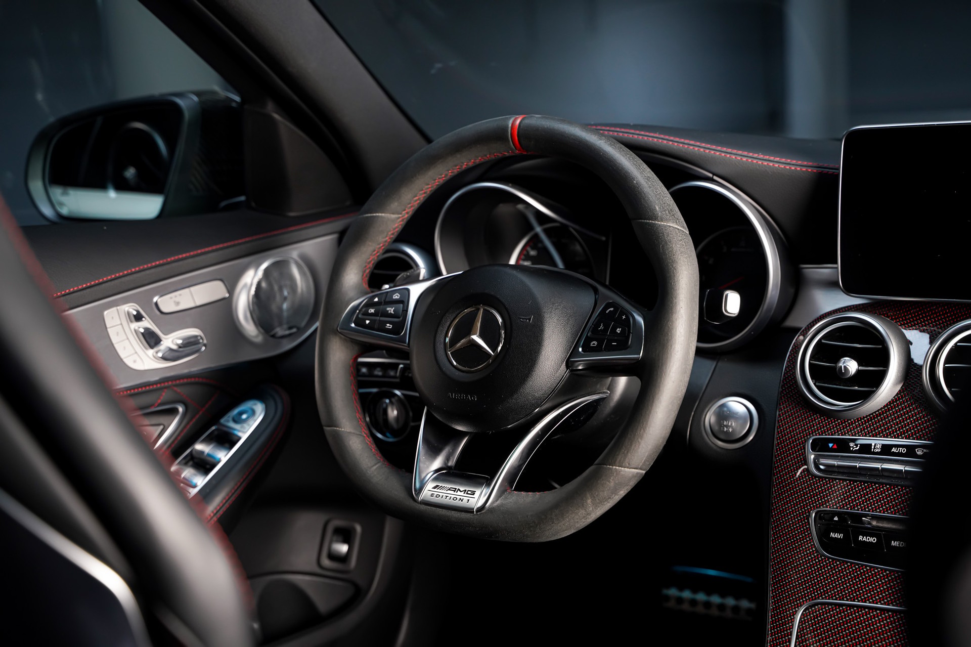 MERCEDES-BENZ C 63 S AMG Edition 1 Speedshift-image-23