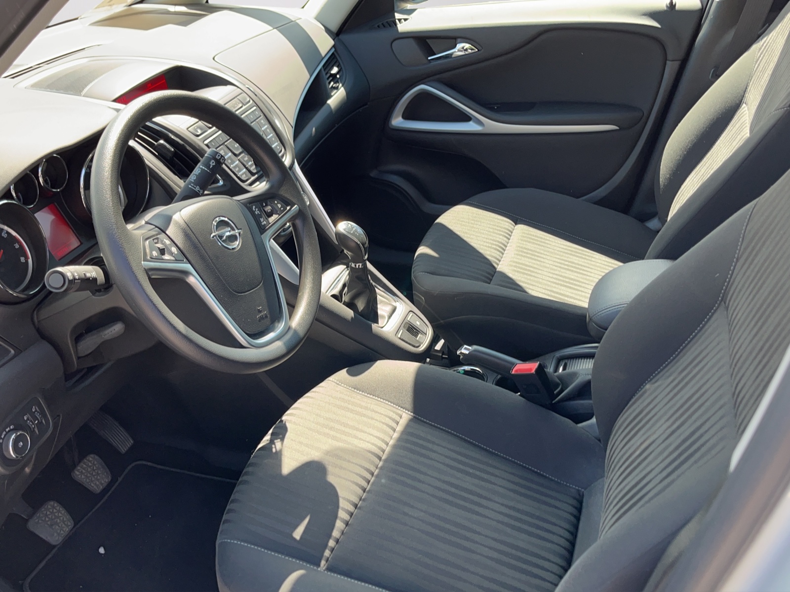 OPEL Zafira Tourer 1.6i 16V CNG Turbo Enjoy-image-9