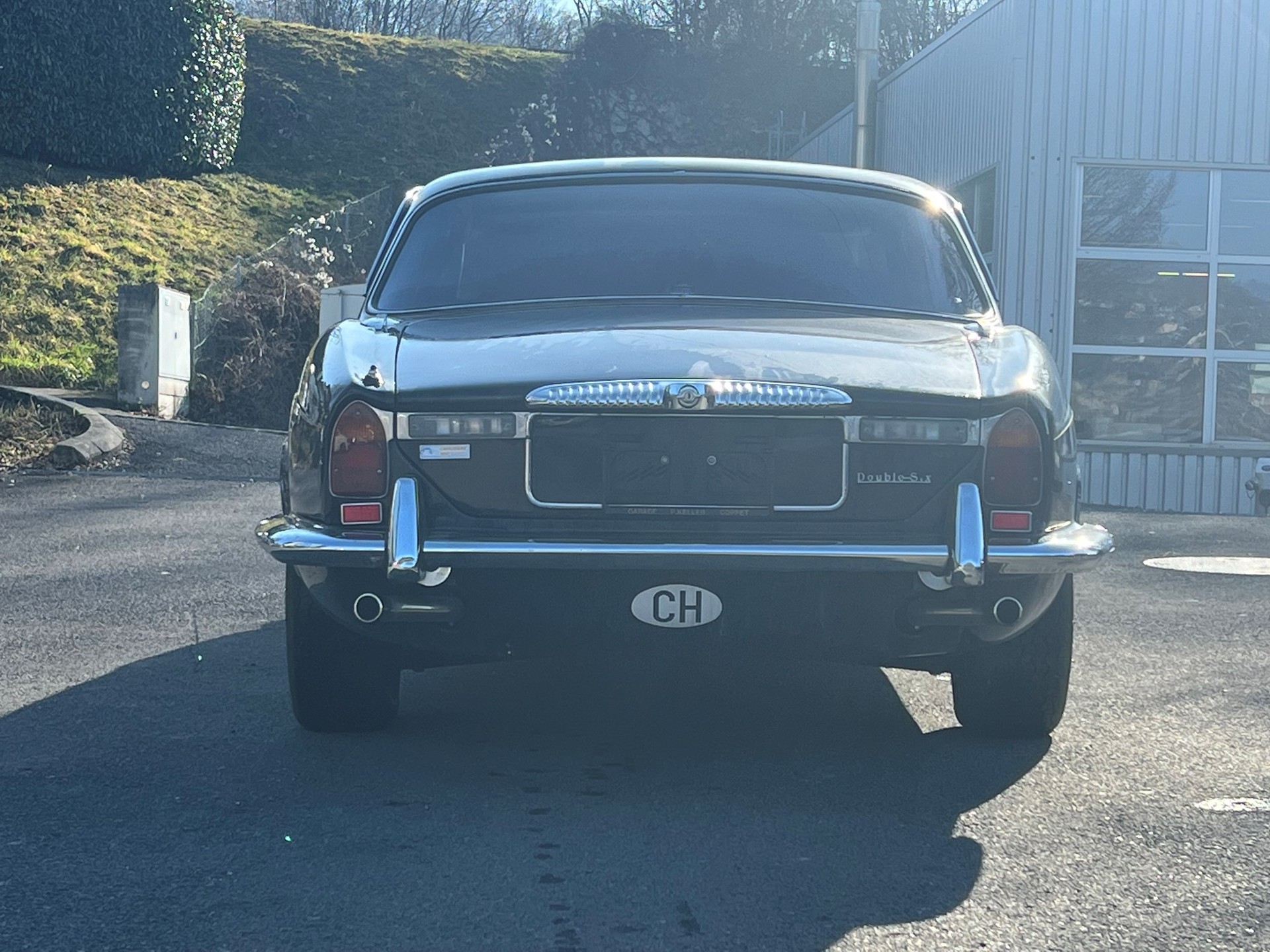 DAIMLER Double Six V12 - 1975 - 5344 CC-image-3