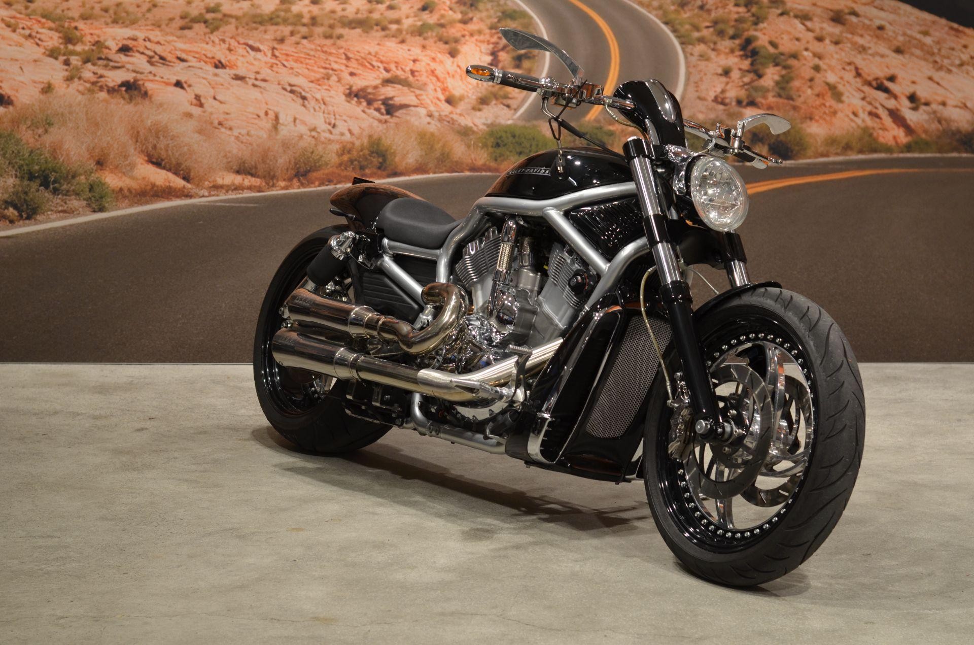 HARLEY-DAVIDSON VRSCAW 1130 V-Rod-showroom-element-1