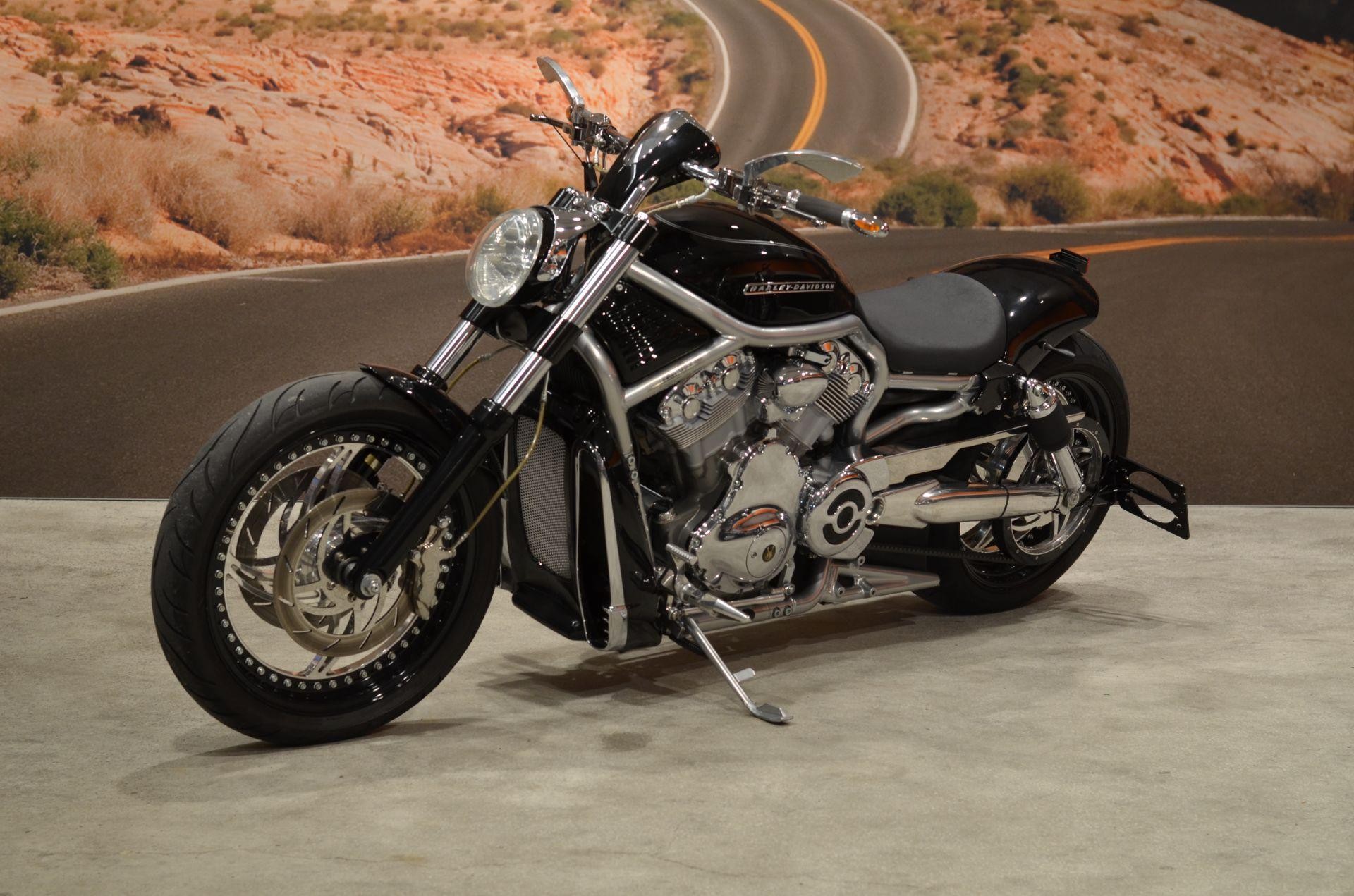 HARLEY-DAVIDSON VRSCAW 1130 V-Rod-showroom-element-2