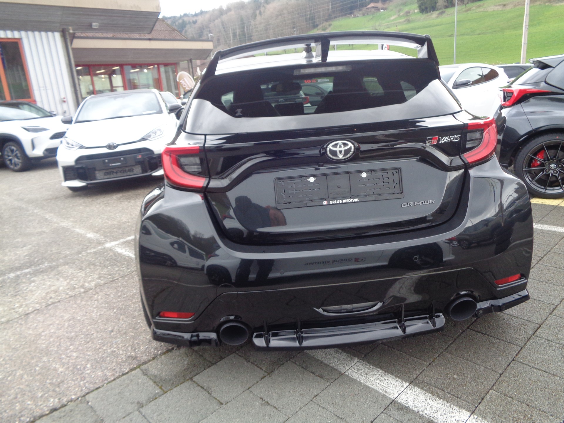 TOYOTA Yaris 1.6 GR Sport-showroom-element-3