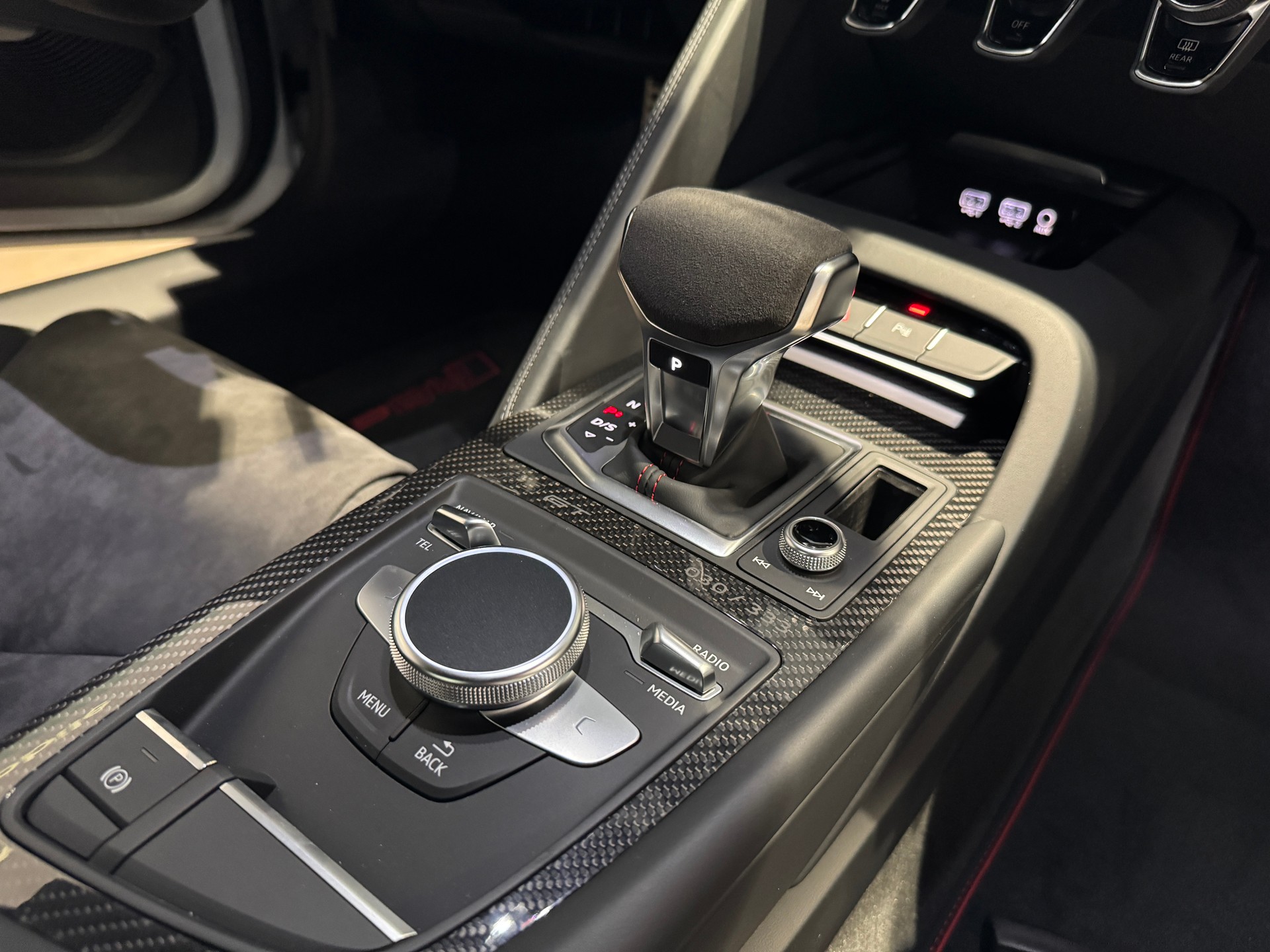 AUDI R8 Coupé GT RWD S-Tronic Limitiert Edition 333-image-20