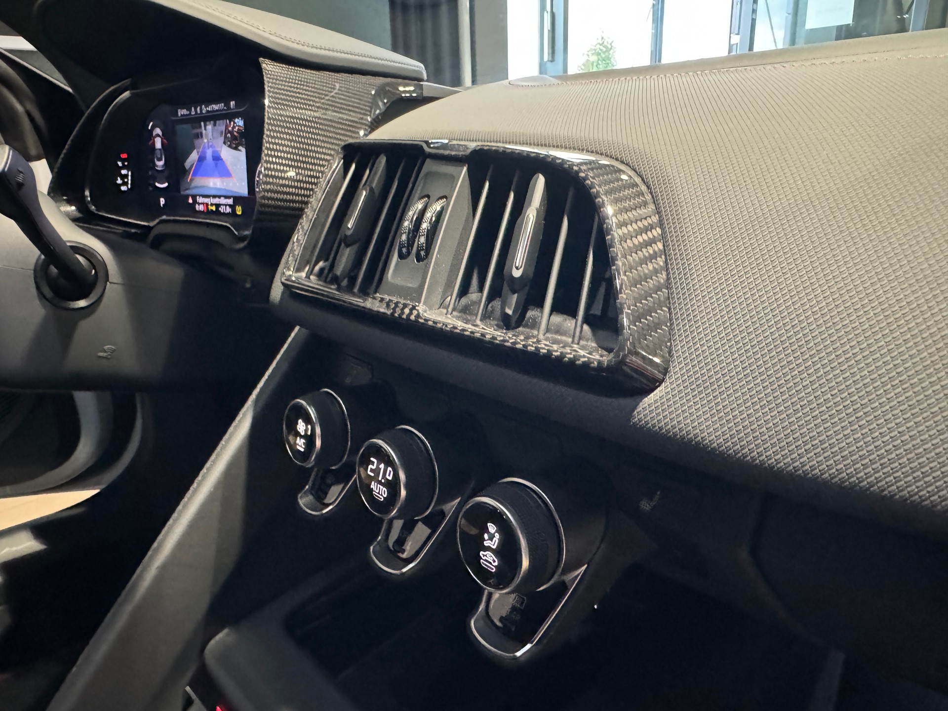 AUDI R8 Coupé GT RWD S-Tronic Limitiert Edition 333-image-21