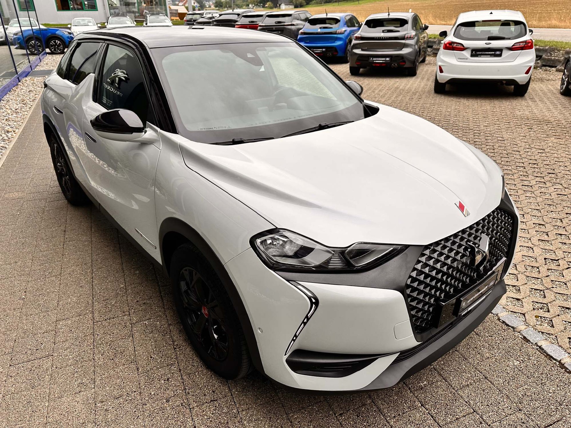 DS AUTOMOBILES DS3 Crossback 1.2 PureTech 155 Performance Line-image-2