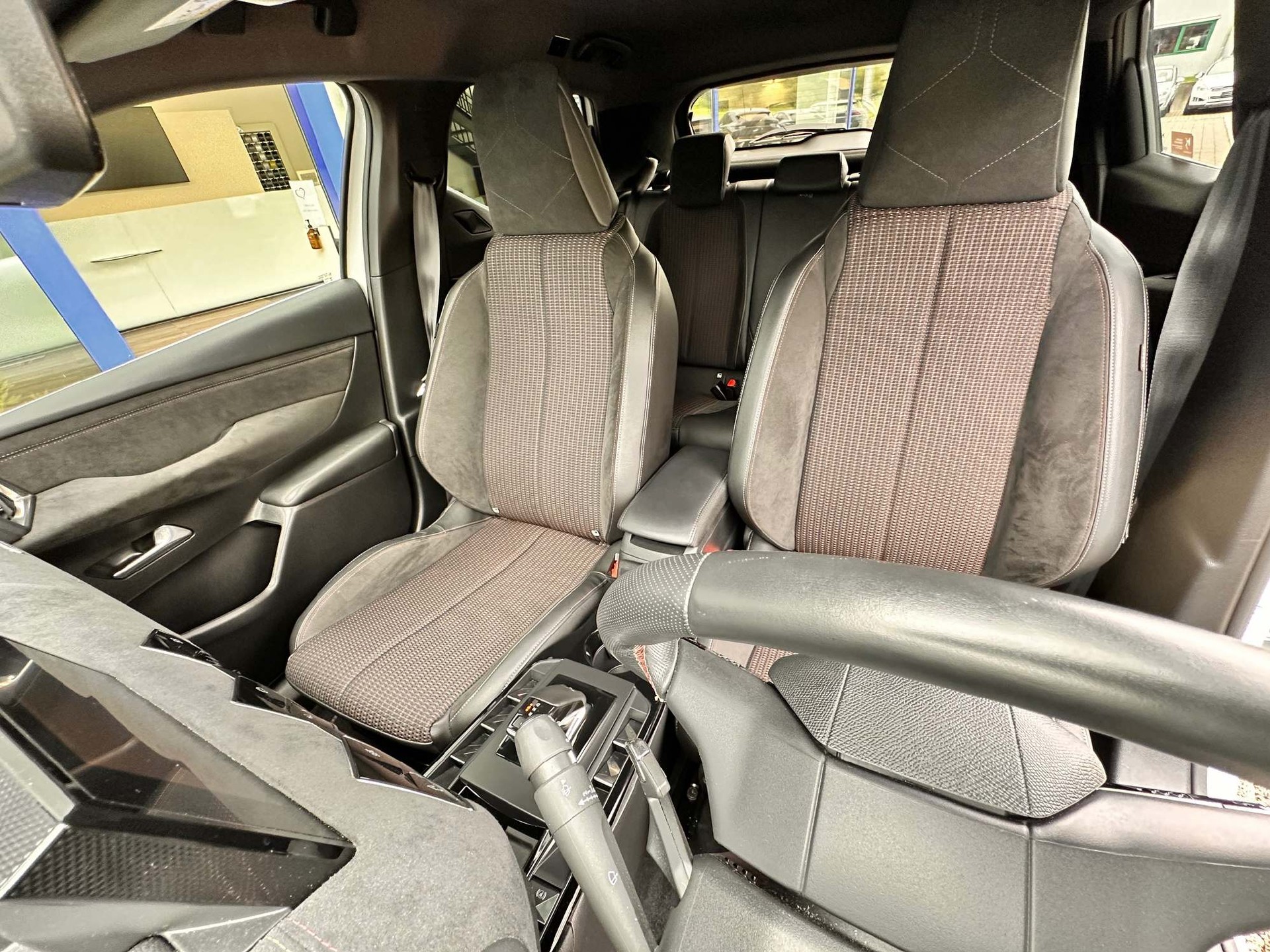 DS AUTOMOBILES DS3 Crossback 1.2 PureTech 155 Performance Line-image-13
