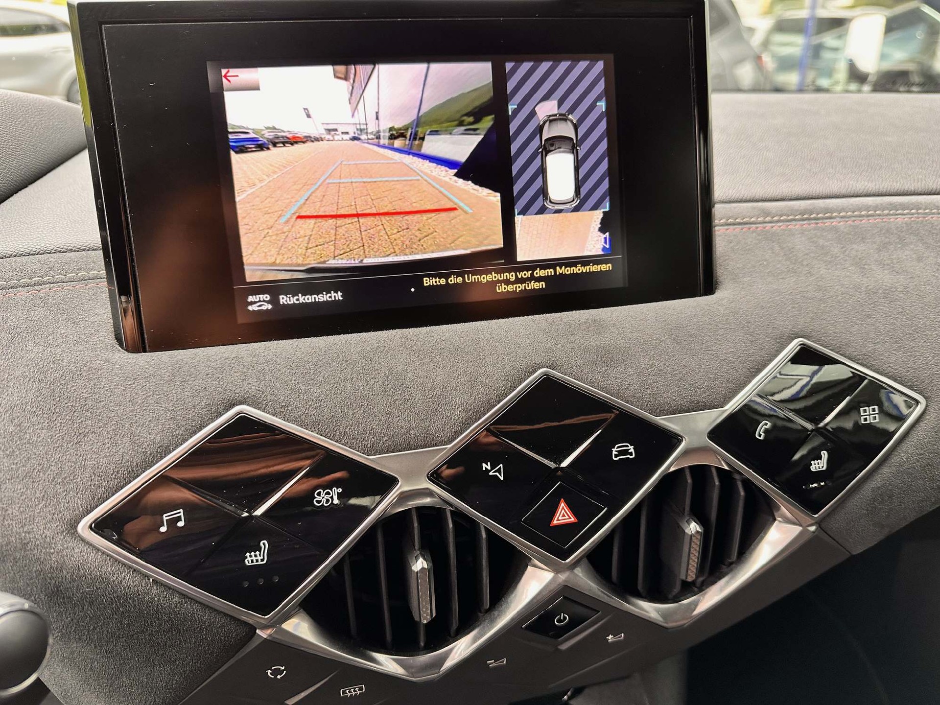 DS AUTOMOBILES DS3 Crossback 1.2 PureTech 155 Performance Line-image-9