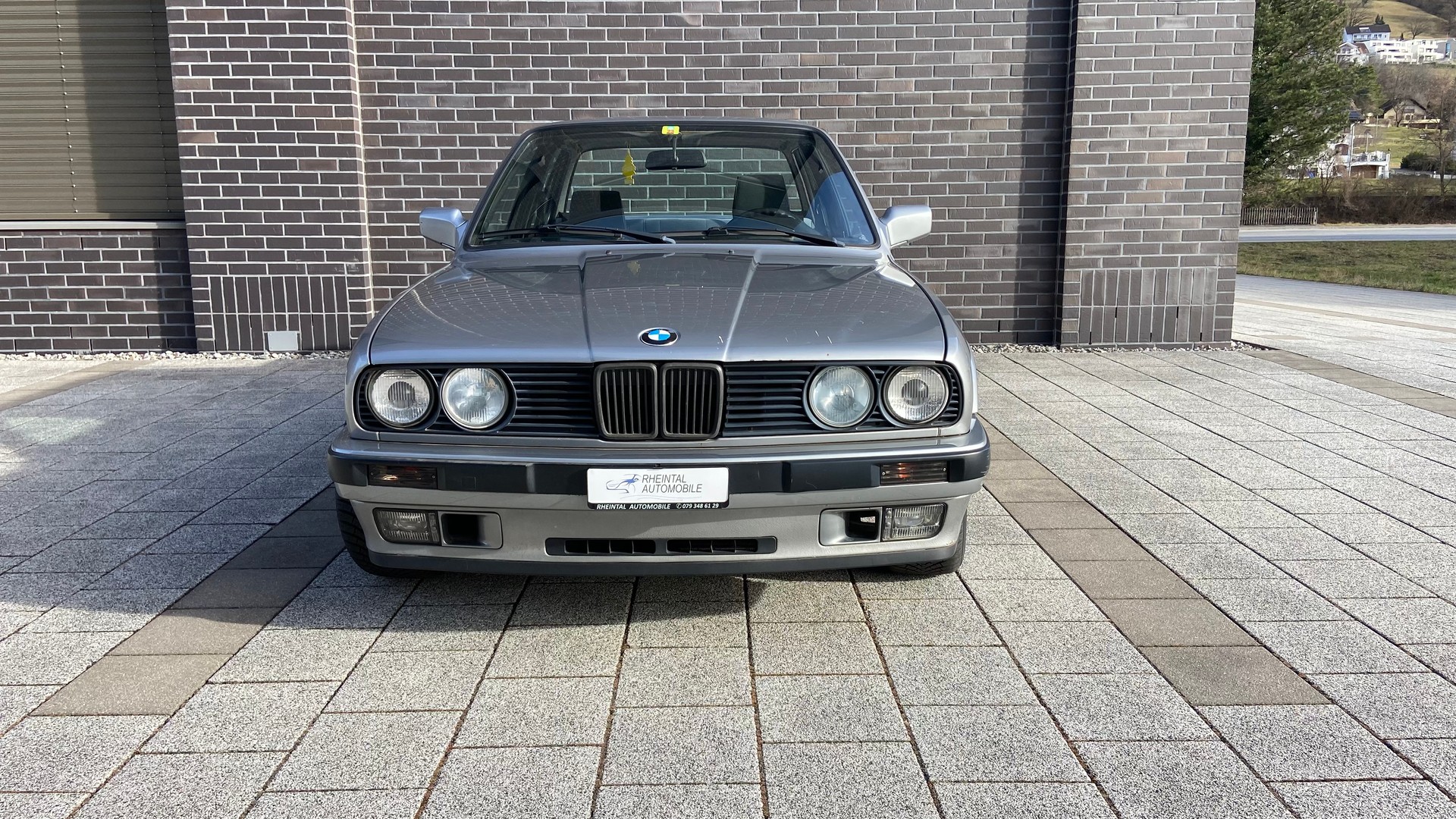 BMW 325iX-image-0