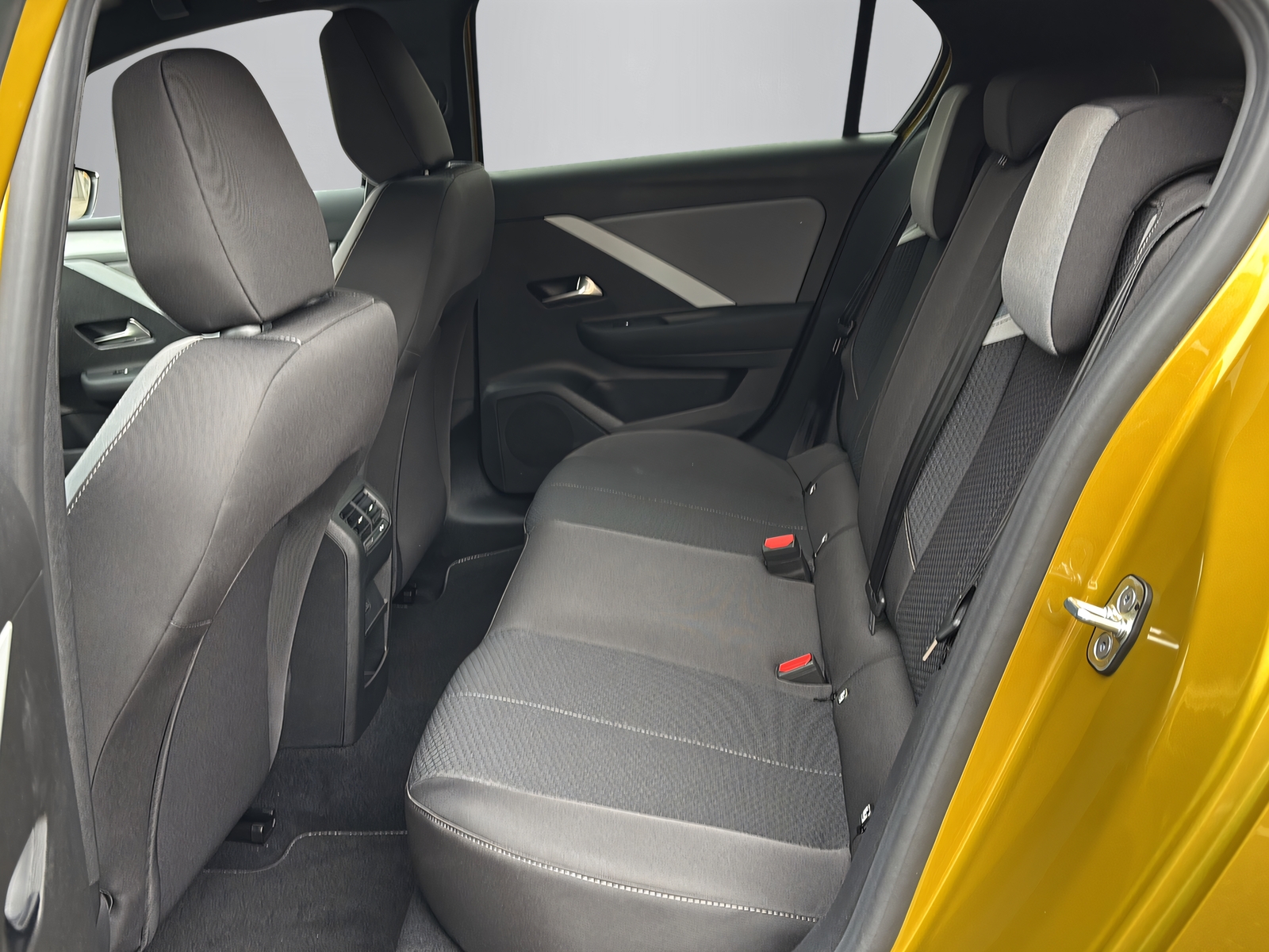 OPEL Astra L 1.2 T Irmscher Edition-image-11