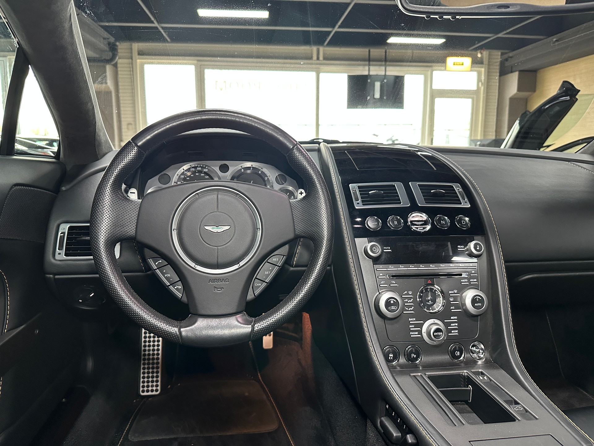 ASTON MARTIN V8 Vantage 4.7 Sportshift-image-14