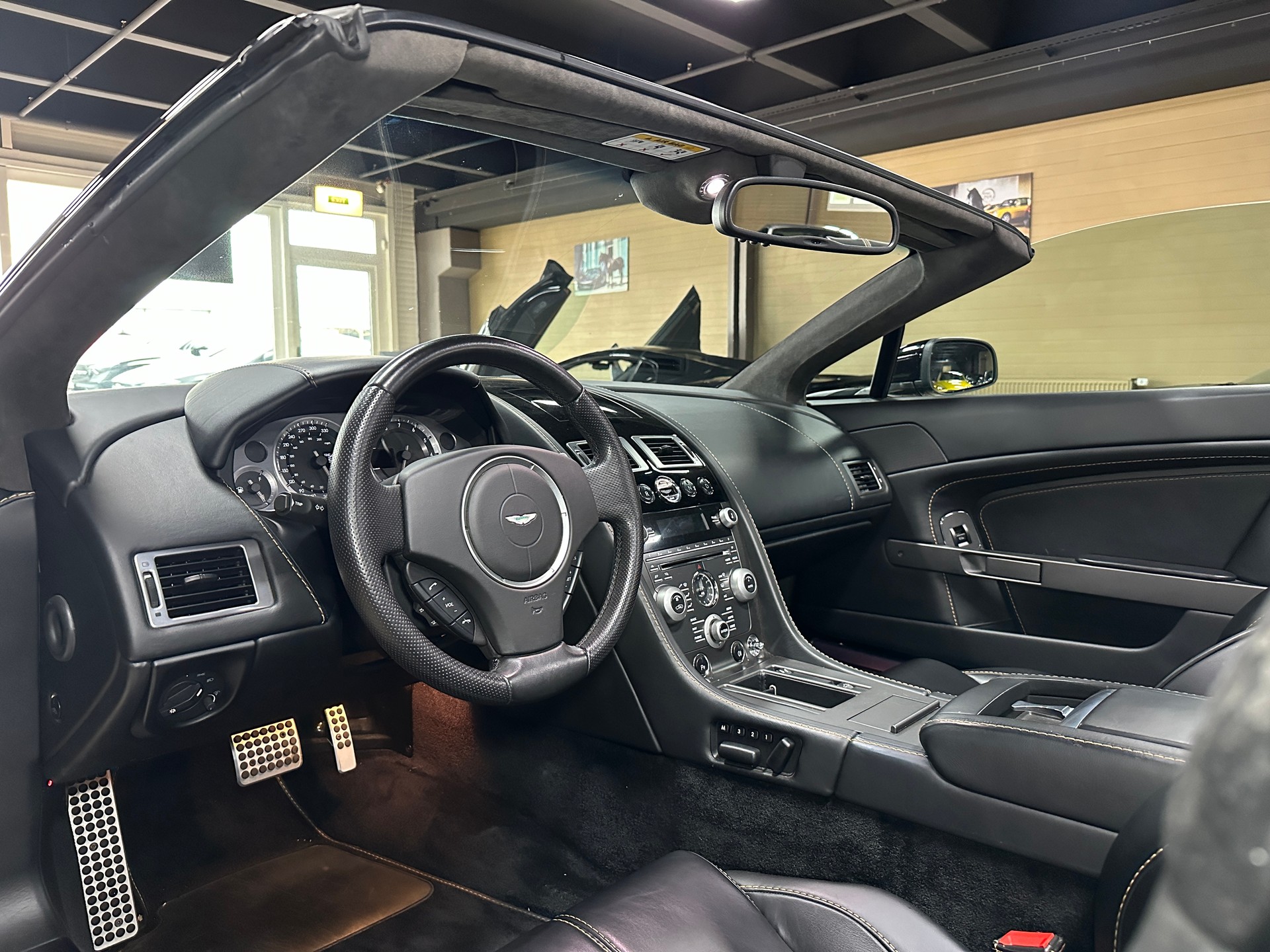 ASTON MARTIN V8 Vantage 4.7 Sportshift-image-10