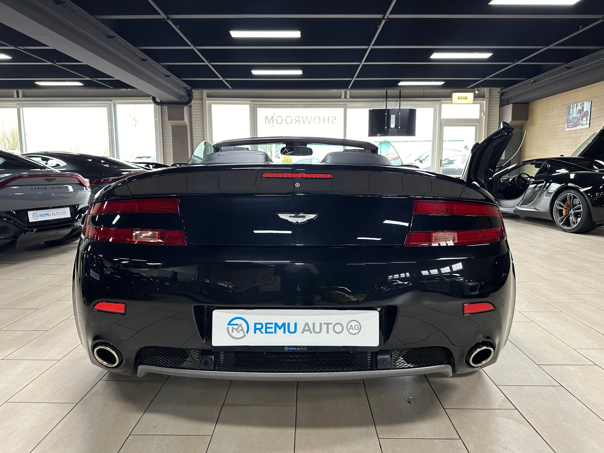 ASTON MARTIN V8 Vantage 4.7 Sportshift-image-2