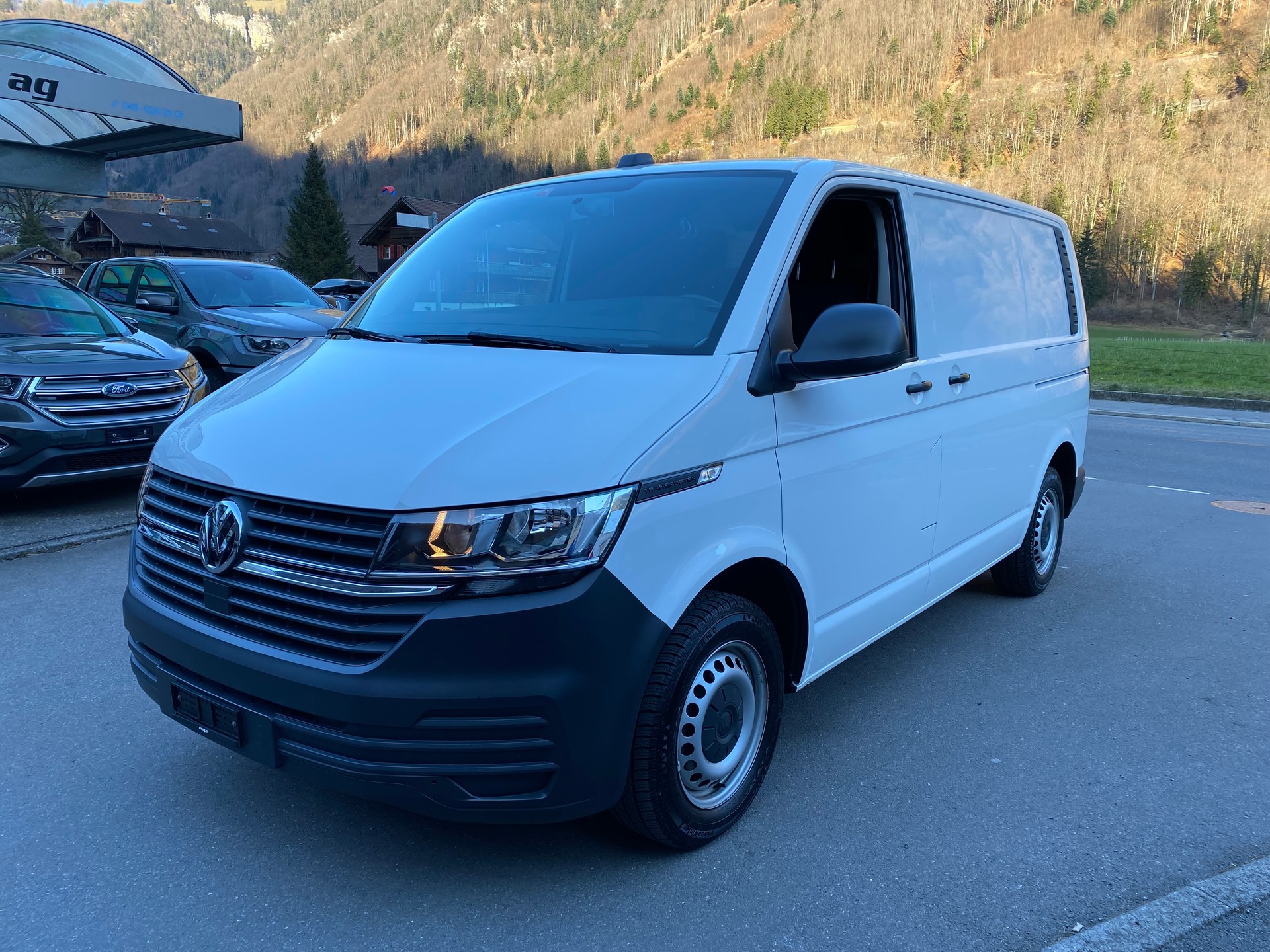 VW T6.1 2.0 TDI 4Motion-image-2