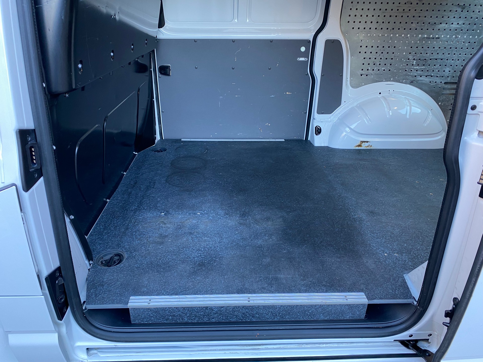 VW T6.1 2.0 TDI 4Motion-image-7
