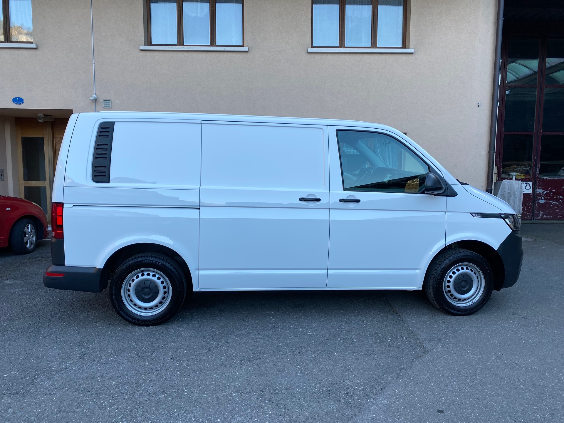 VW T6.1 2.0 TDI 4Motion-image-14