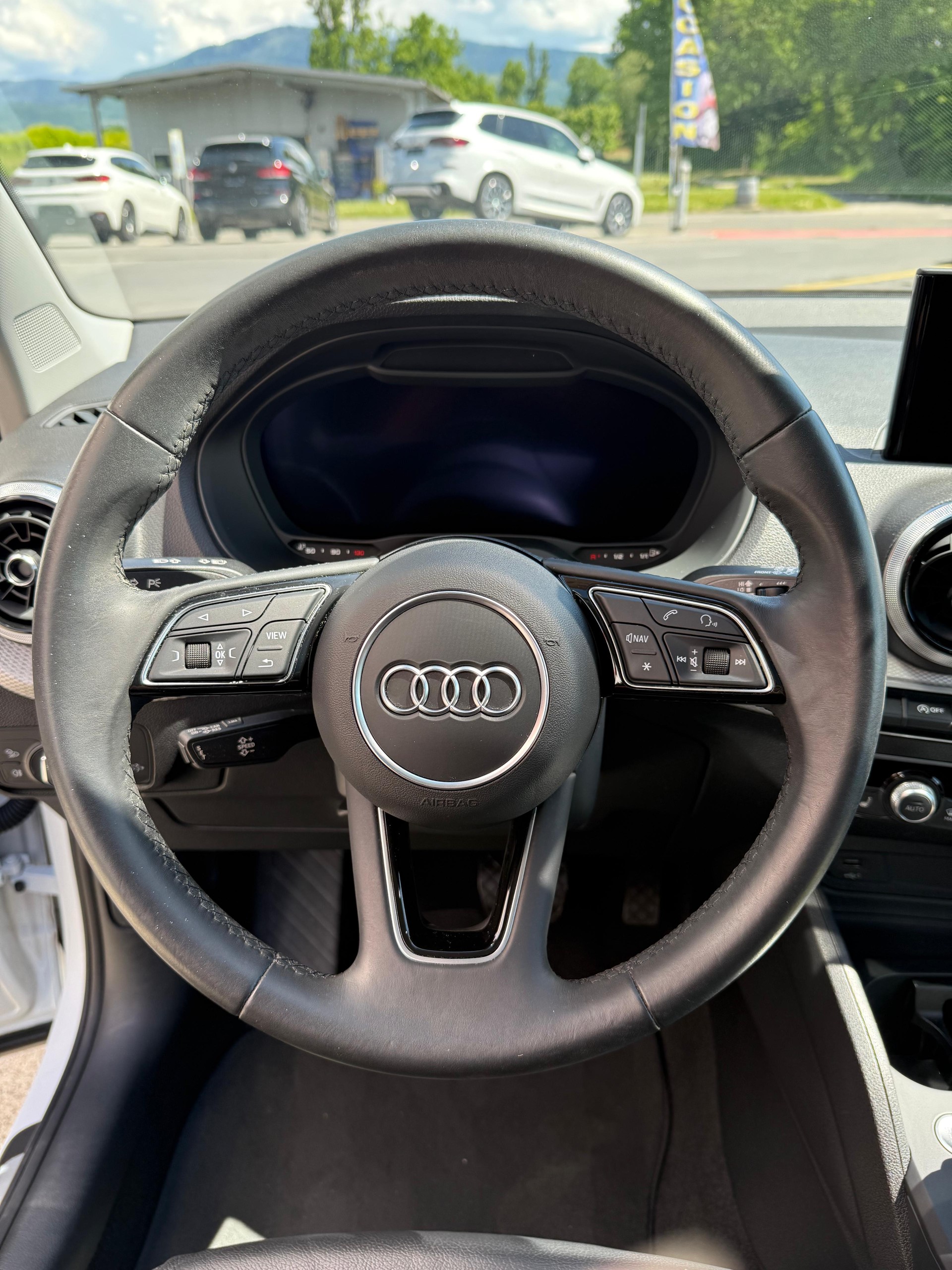AUDI Q2 35 TFSI advanced S-tronic-image-8