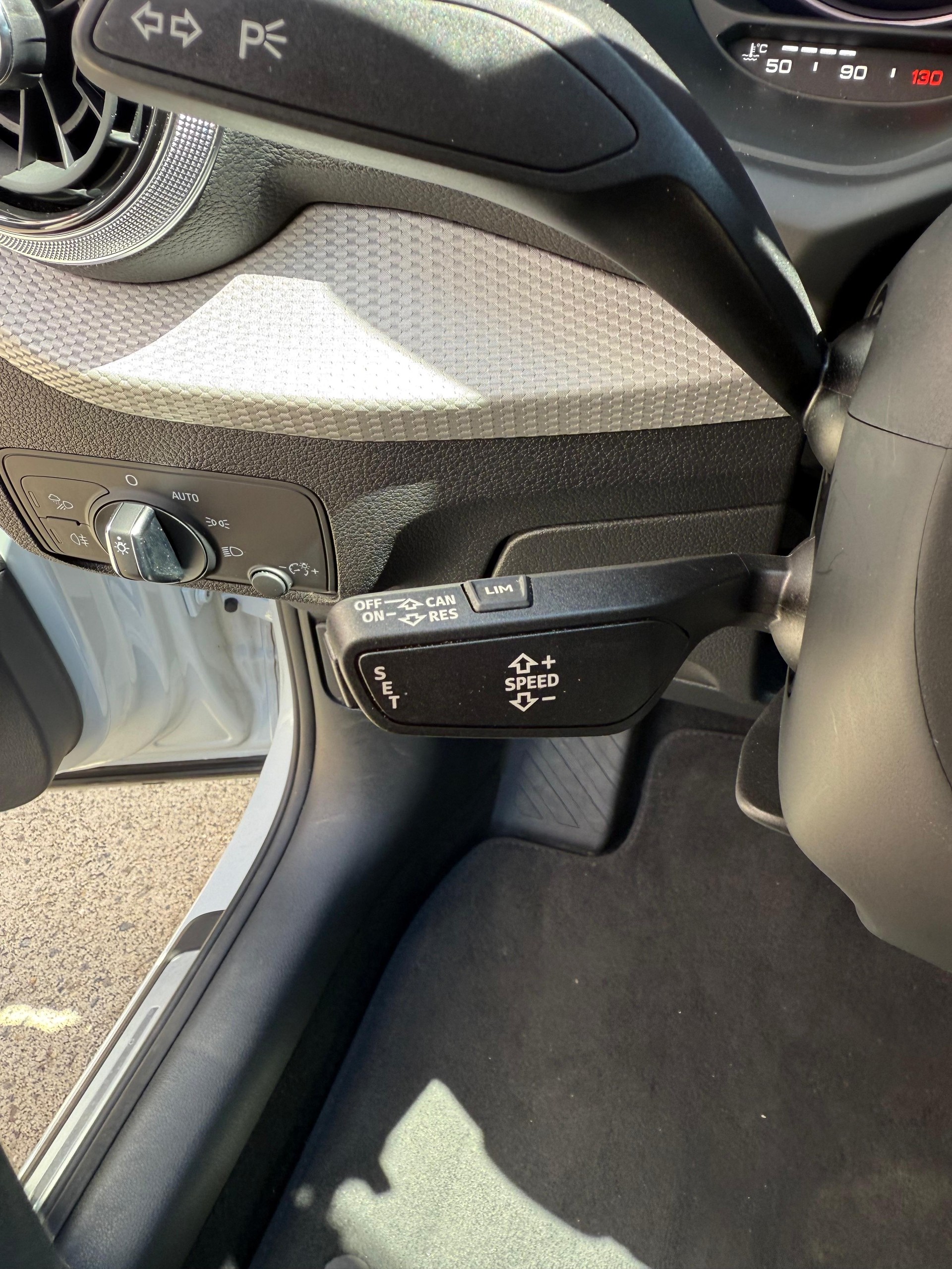 AUDI Q2 35 TFSI advanced S-tronic-image-10