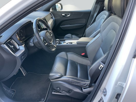 VOLVO XC60 T8 eAWD R-Design-image-10