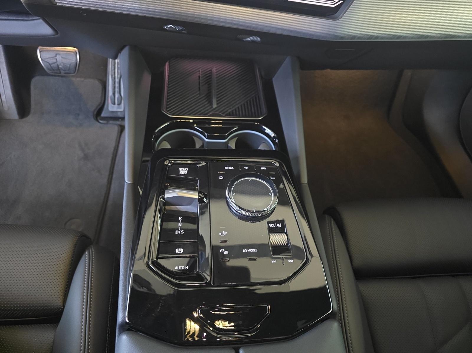 BMW 520d xDrive Touring M Sport-image-13