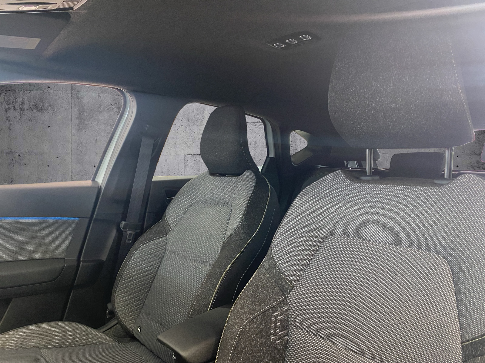 RENAULT Captur 1.6 E-Tech Techno-image-10
