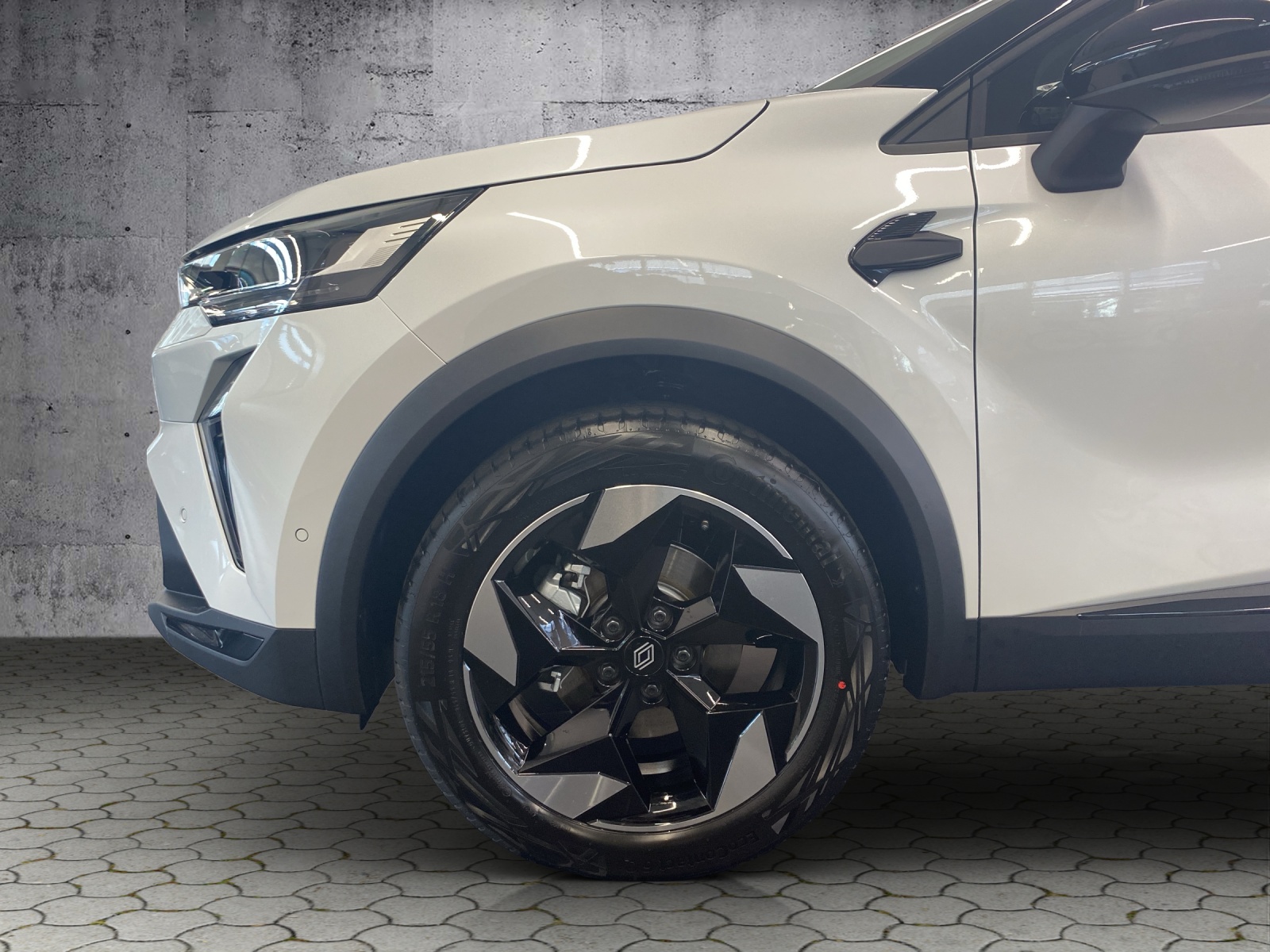 RENAULT Captur 1.6 E-Tech Techno-image-11