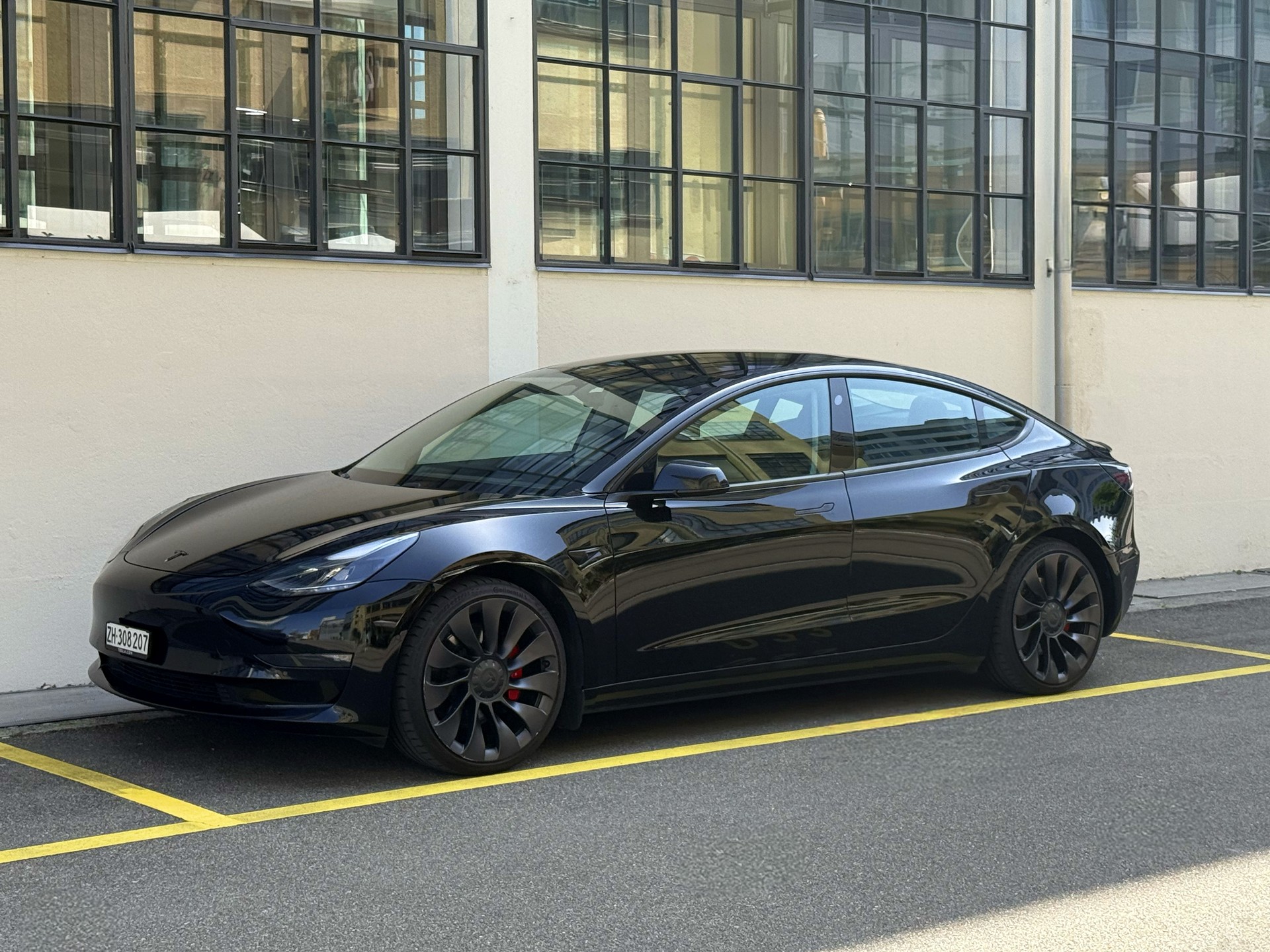 TESLA Model 3 Performance Dual Motor AWD-image-0