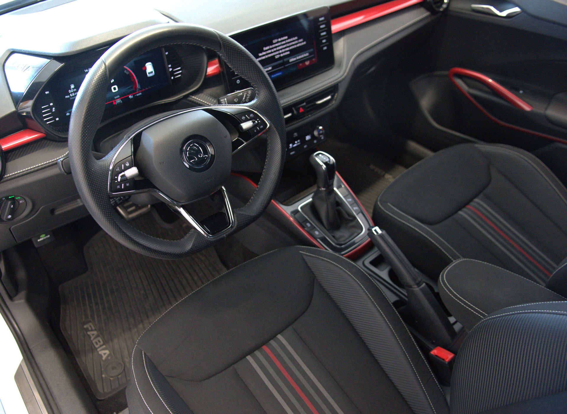 SKODA Fabia 1.0 TSI Monte Carlo DSG-image-11