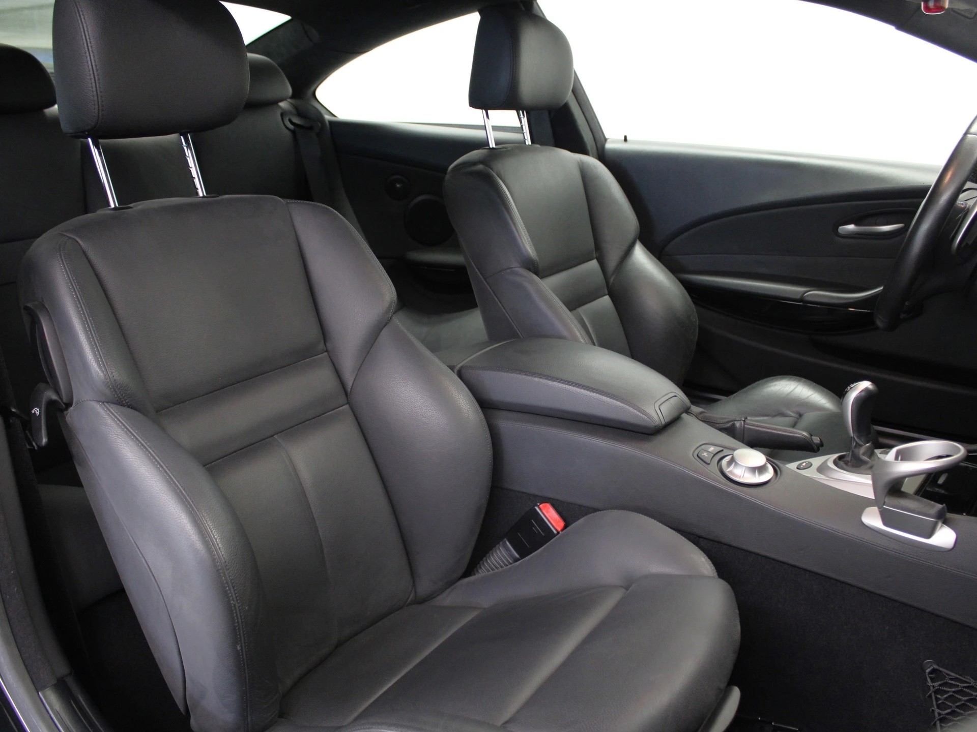BMW M6-image-5