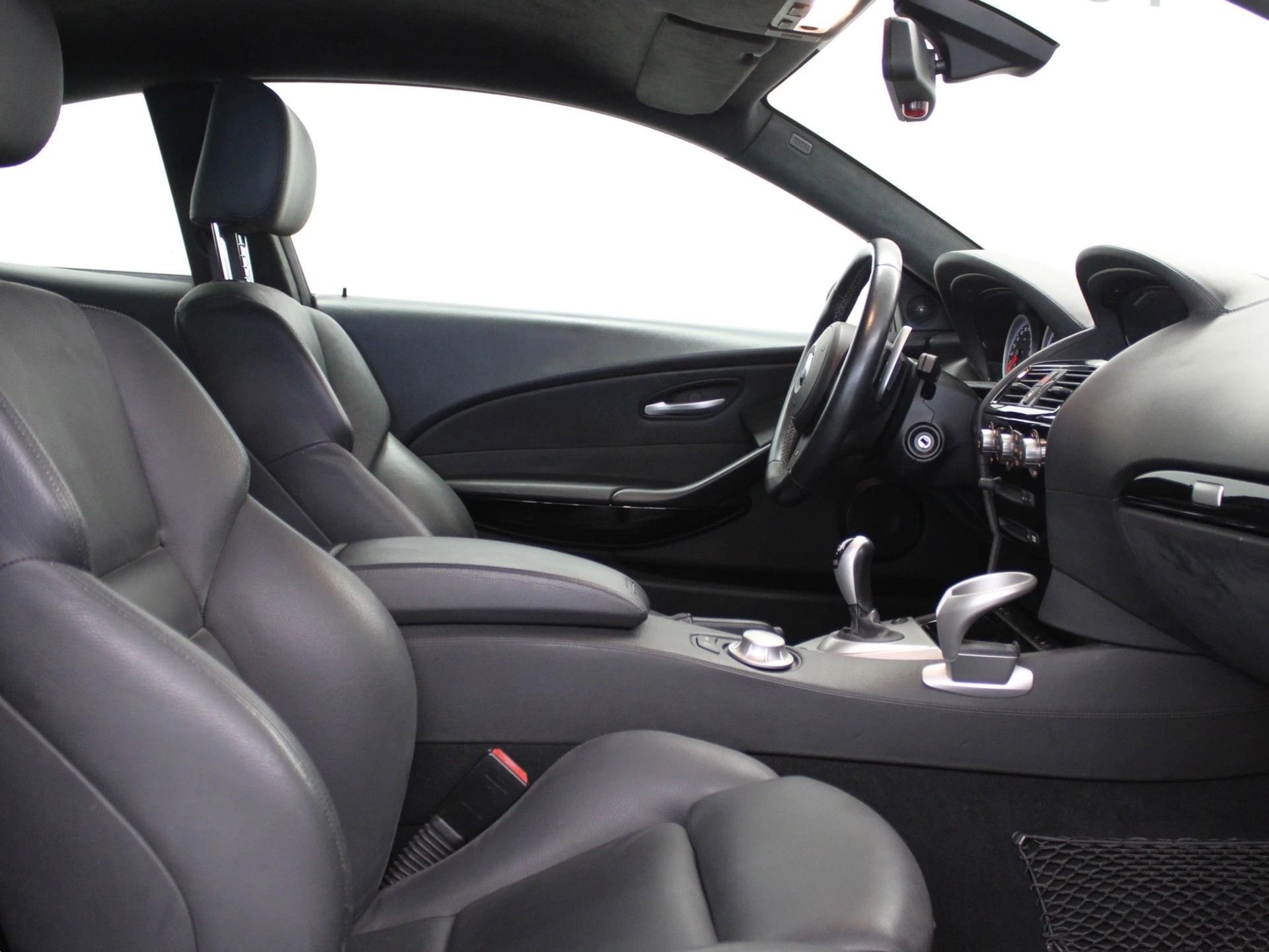 BMW M6-image-6