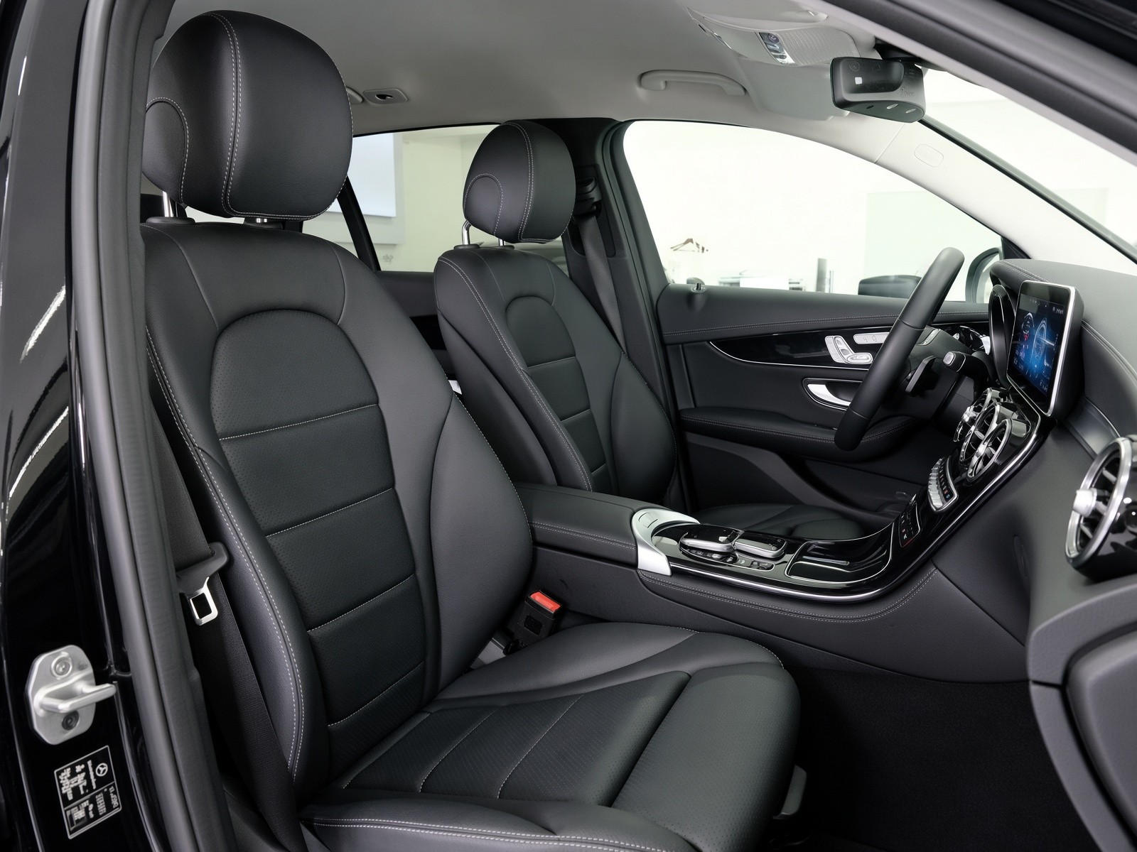 MERCEDES-BENZ GLC 200 Off-Road 4Matic 9G-Tronic-image-5